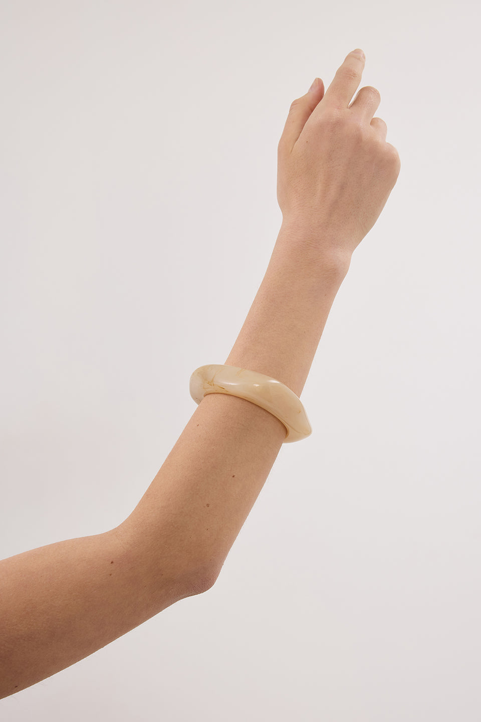 ANNA ROSSI NEED IT NOW CREAM BANGLE