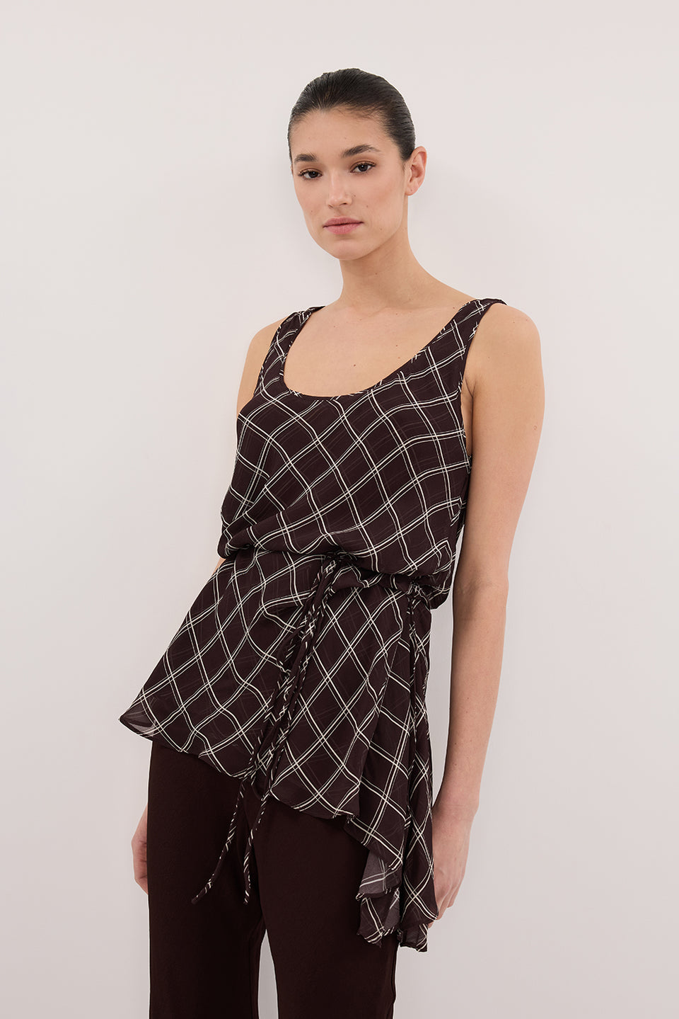 ARLINGTON CHOC SLEEVELESS CAMI TOP