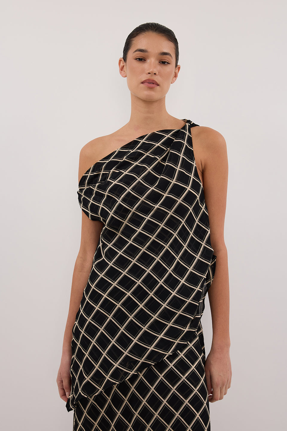 ARLINGTON BLACK TWIST TOP