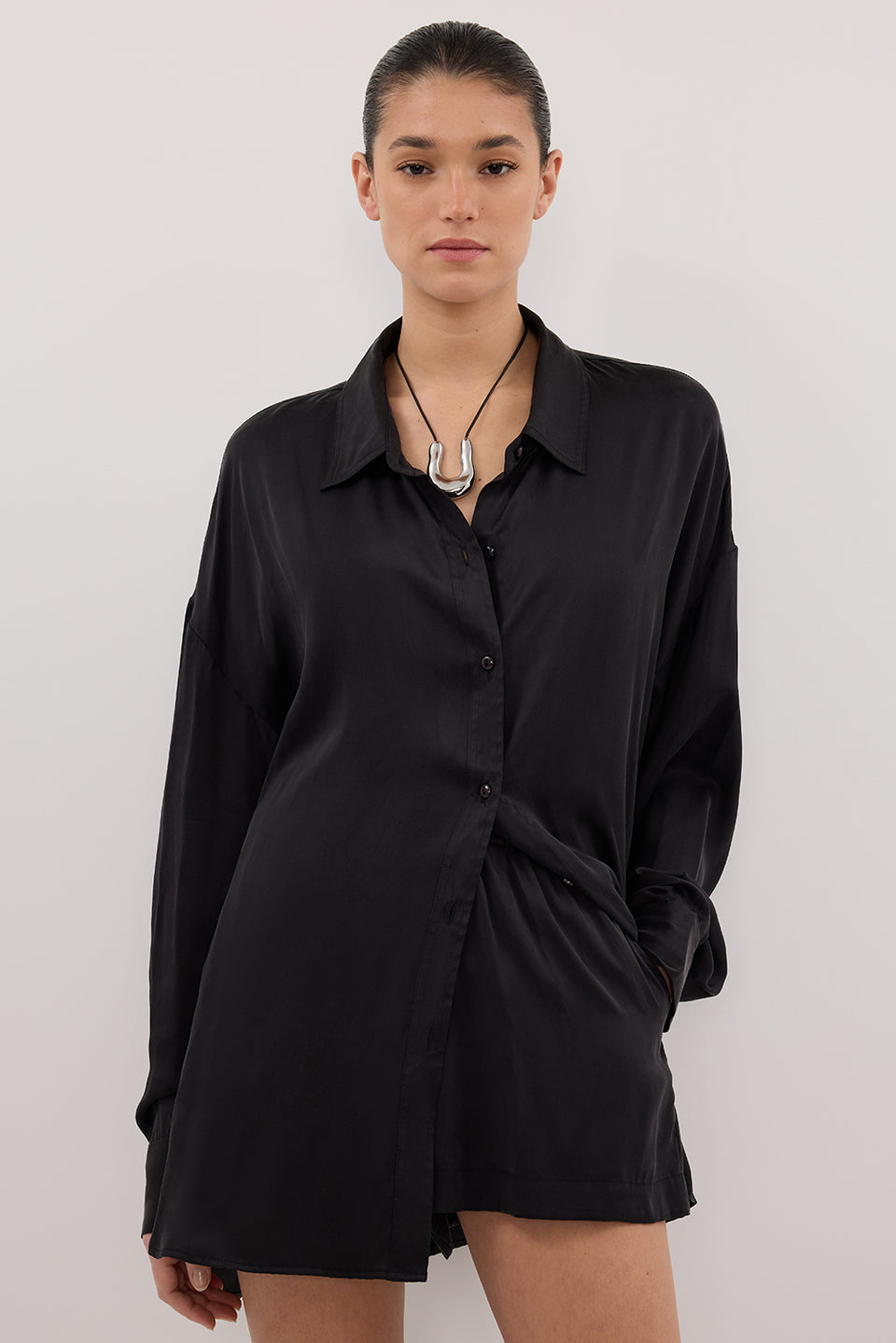 ISLA BLACK SILK SHORT