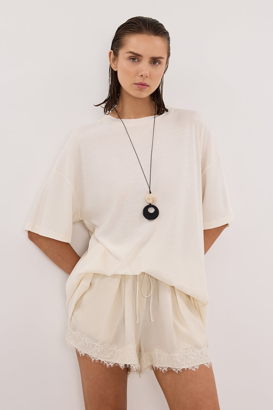 SLOANE CREAM COTTON LONGLINE TEE