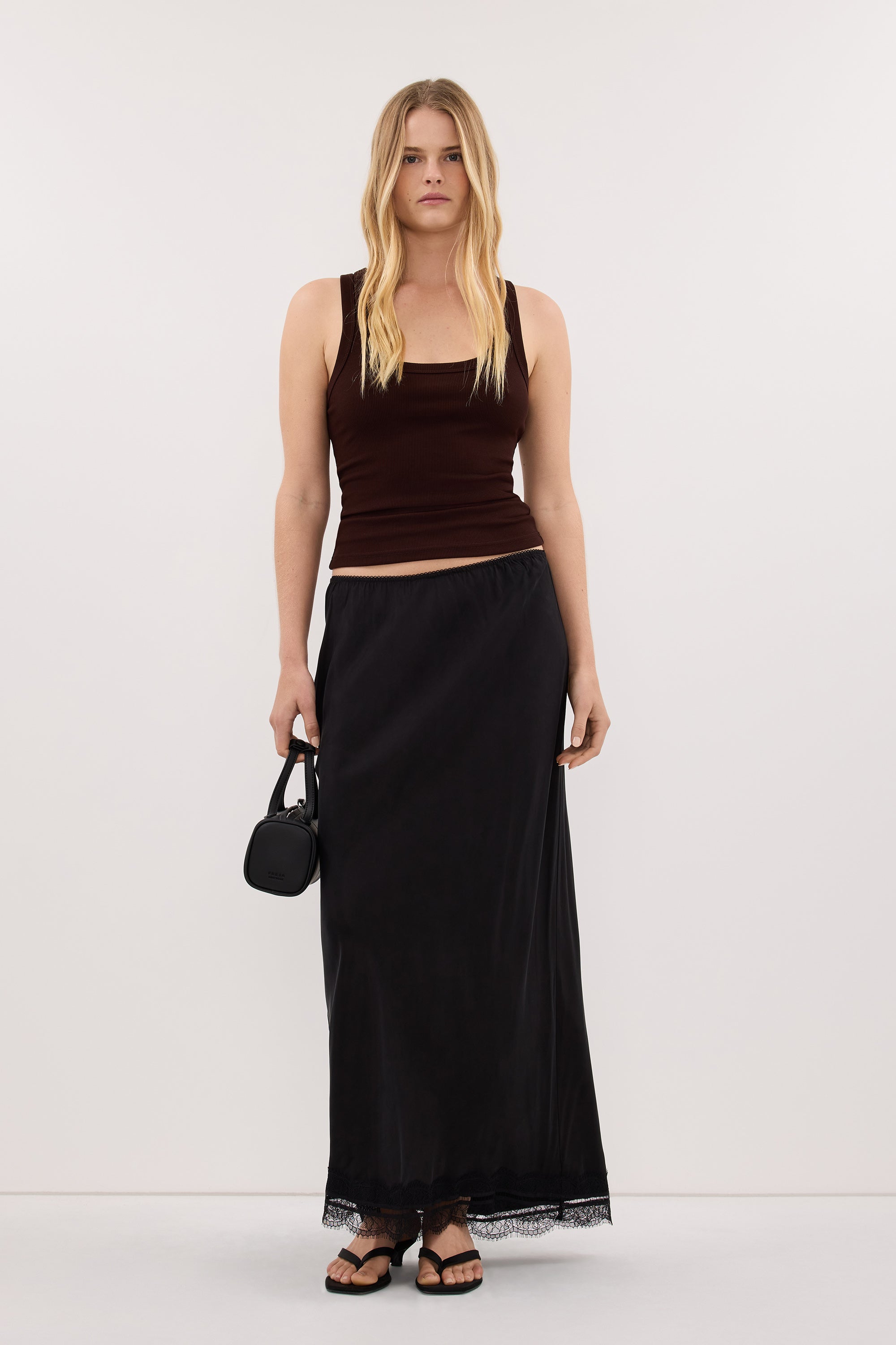 トップス CHARBON REDA WOOL SPLASH DYE SLEEVELESST CLARA BURNT CHOC SCOOP NECK TANK – DISSH