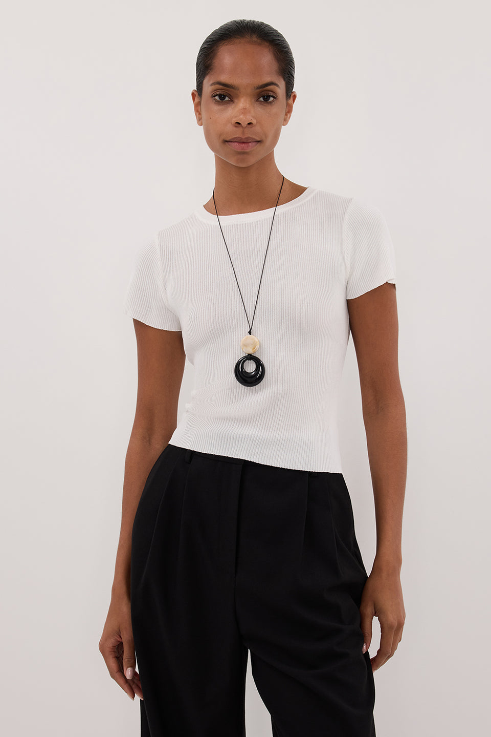 CLO WHITE RIBBED BABY TEE