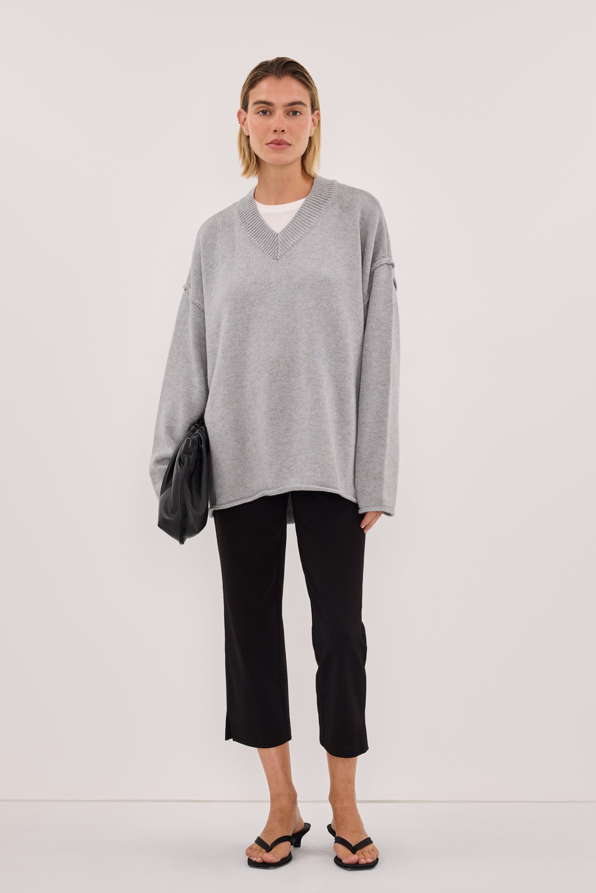 FLINT SILVER V NECK KNIT JUMPER – DISSH