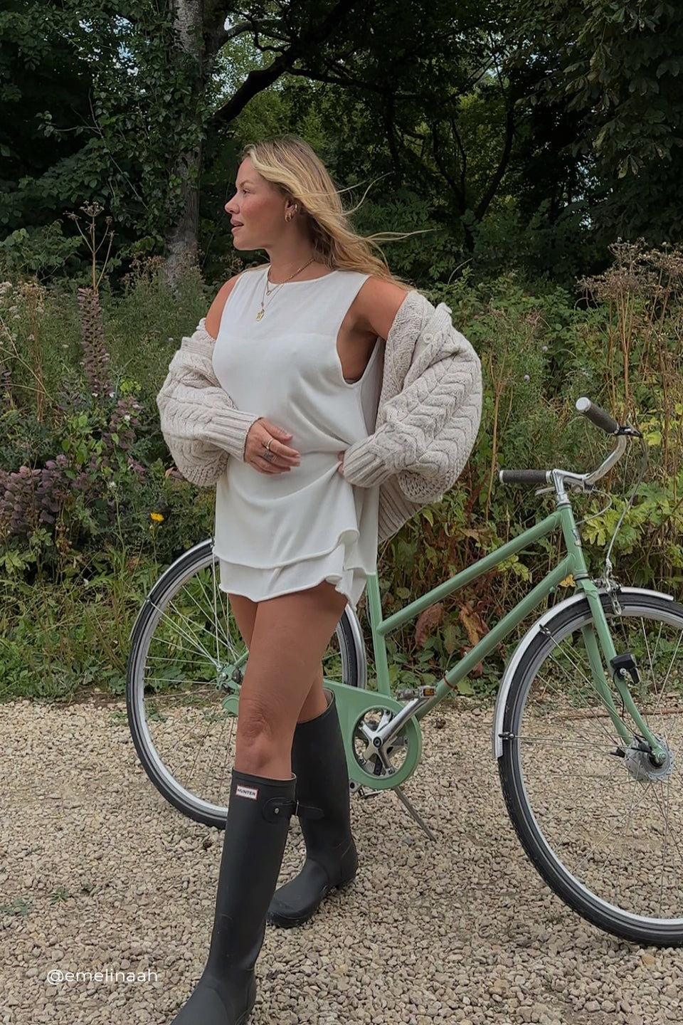 MIRA WHITE DOUBLE LAYER SHORT