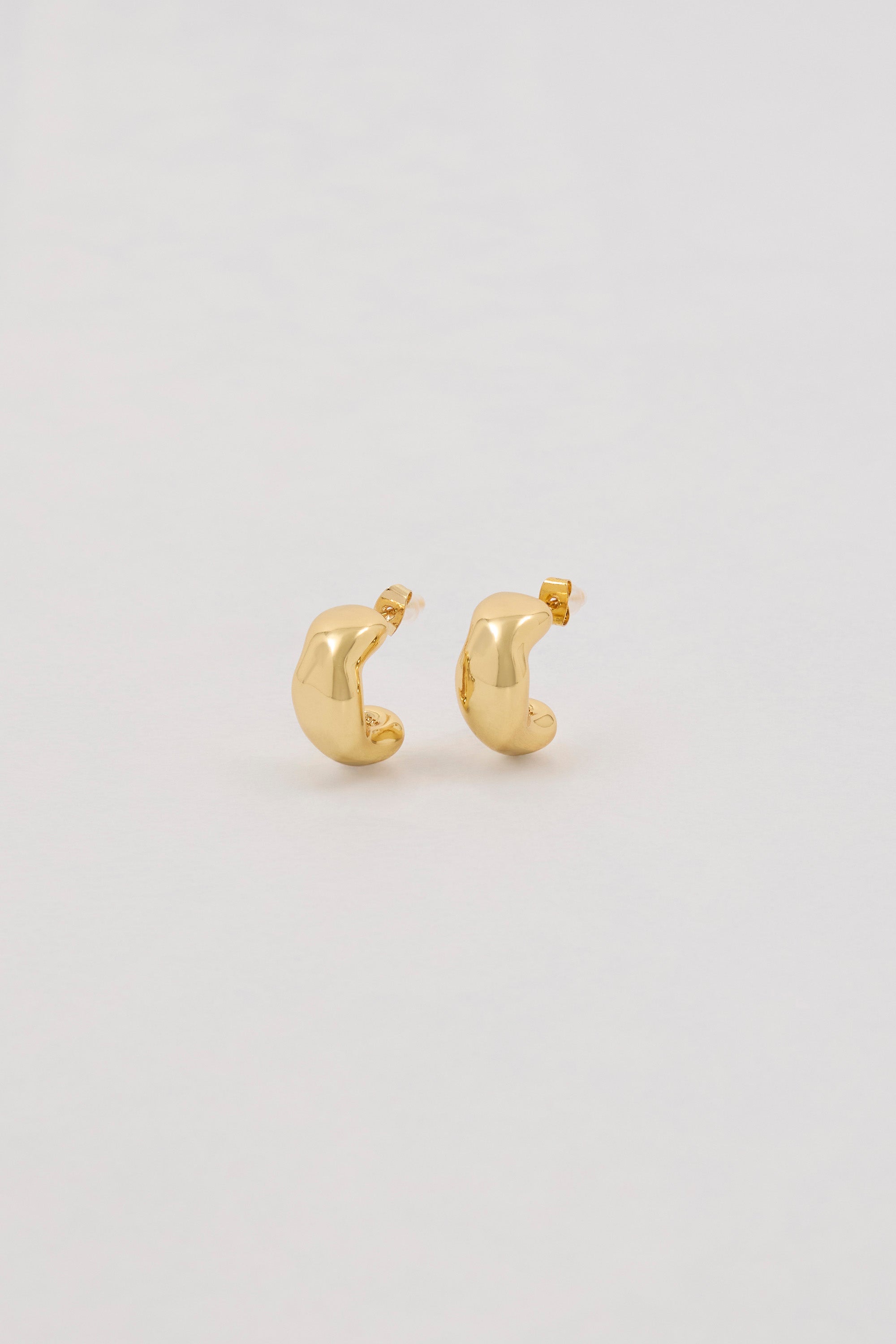 ANNA ROSSI TEXTURED GOLD HALF HOOP