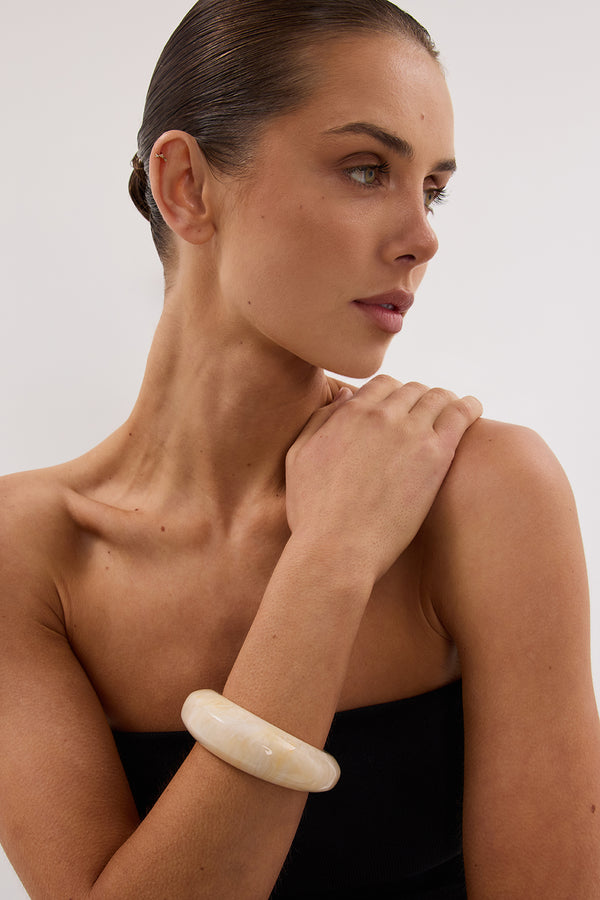 ANNA ROSSI HEIRLOOM BANGLE CREAM