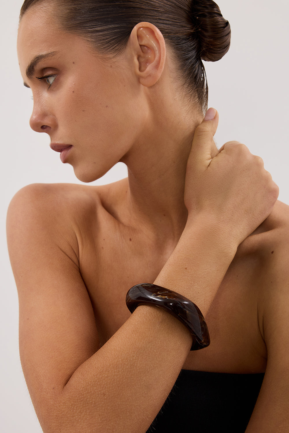 ANNA ROSSI NEED IT NOW BANGLE DARK CHOC