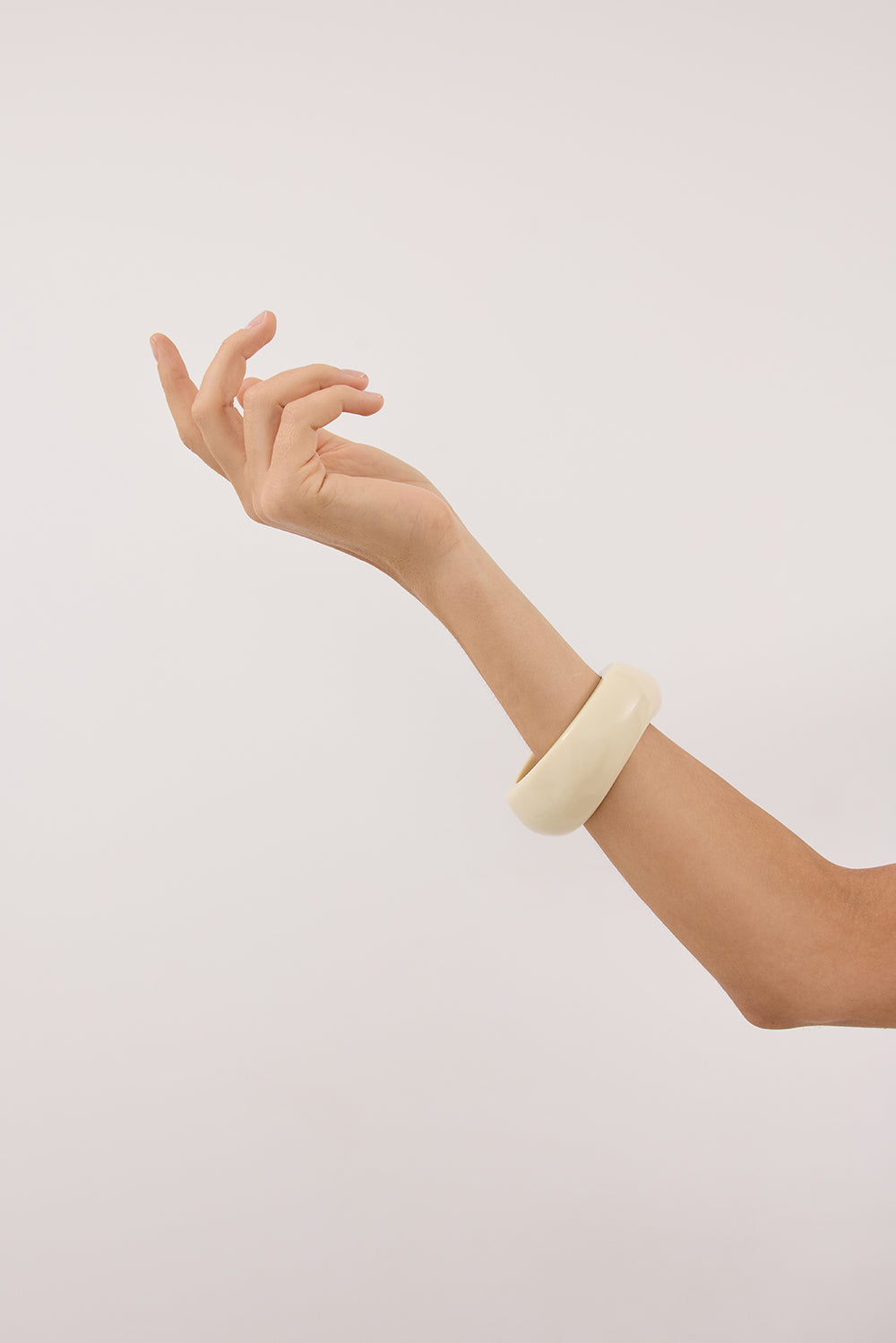 ANNA ROSSI MAKE A STATEMENT BANGLE GREY