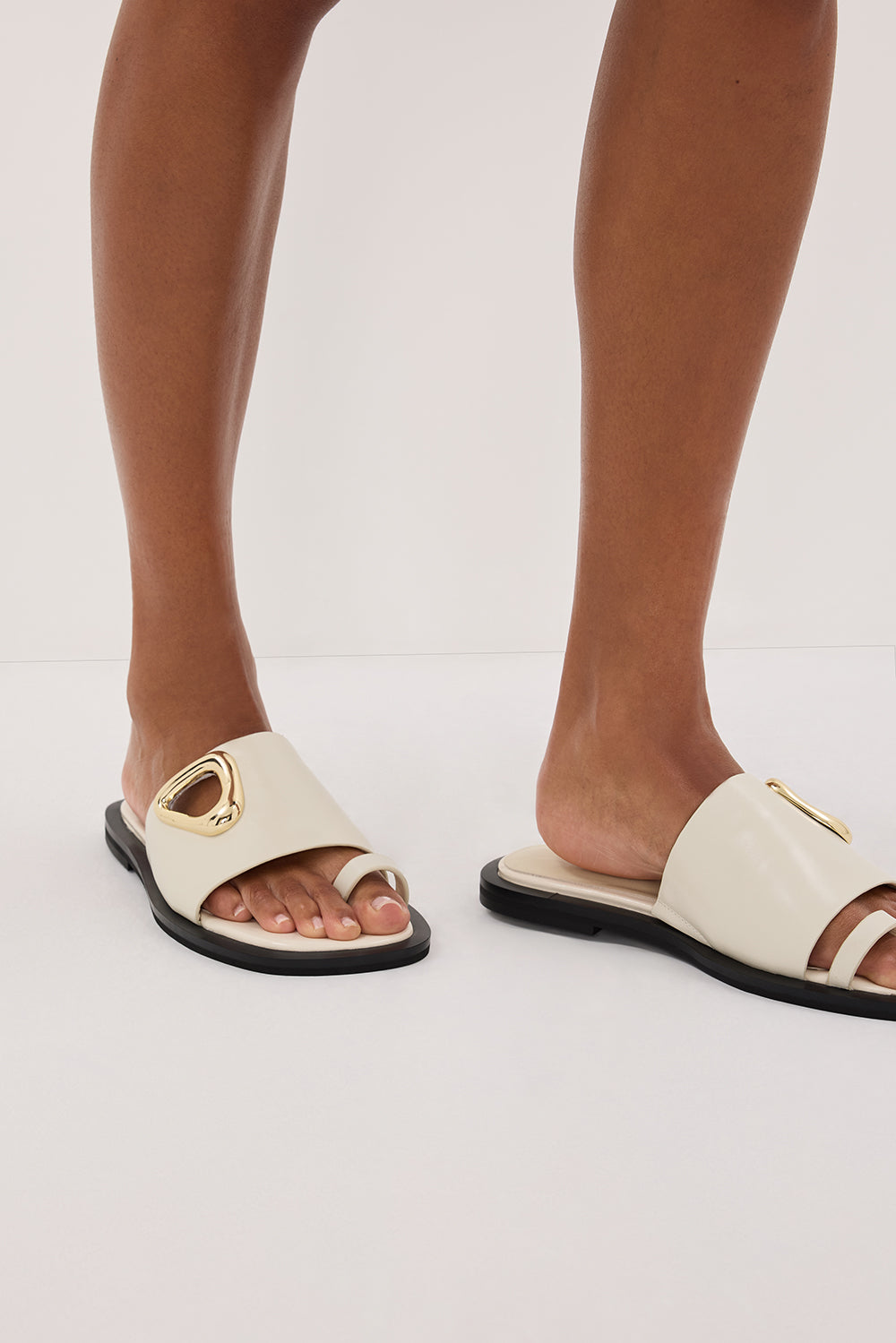 ALIAS MAE ELCE SANDAL BONE