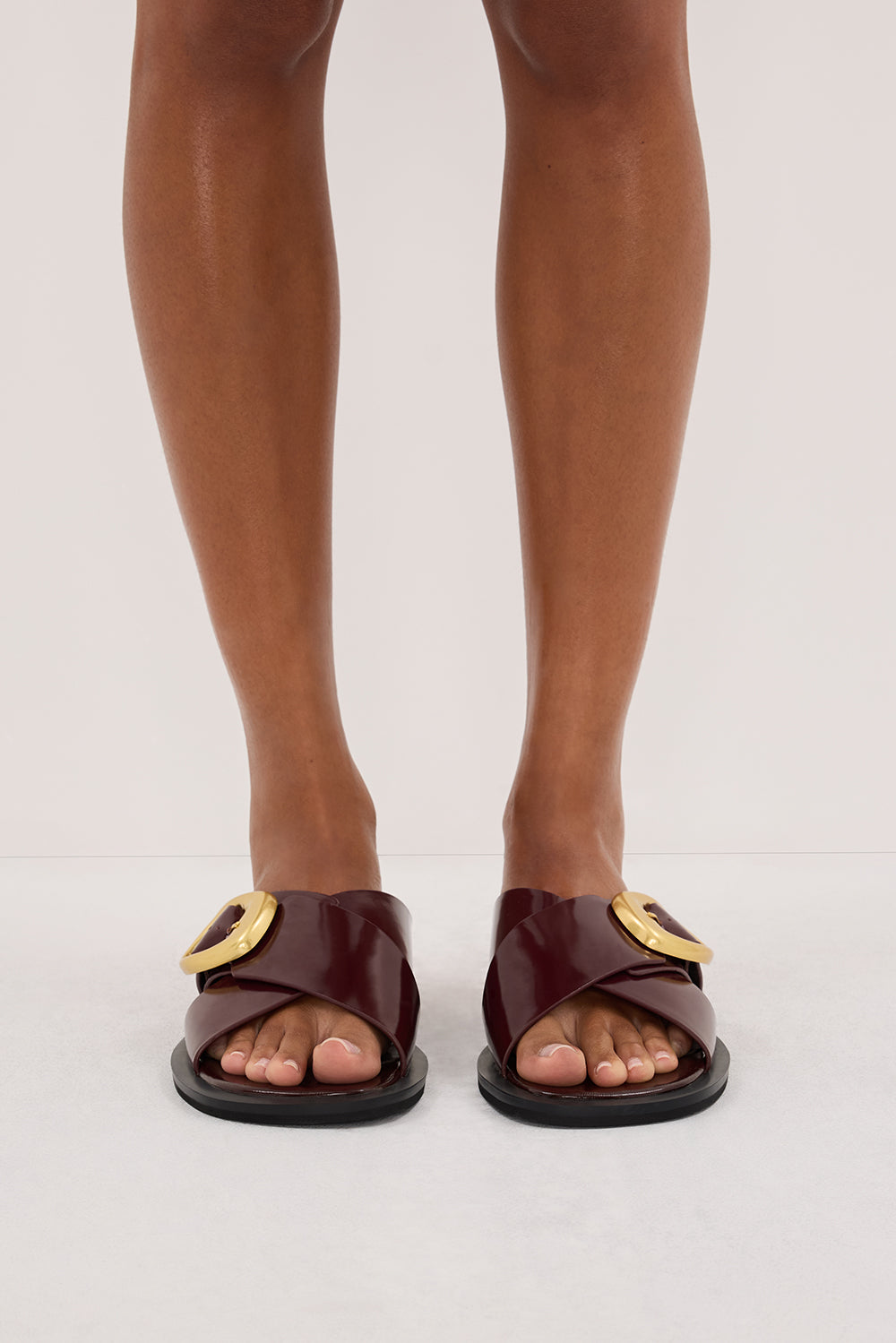 ALIAS MAE ELLE BURGUNDY SANDAL