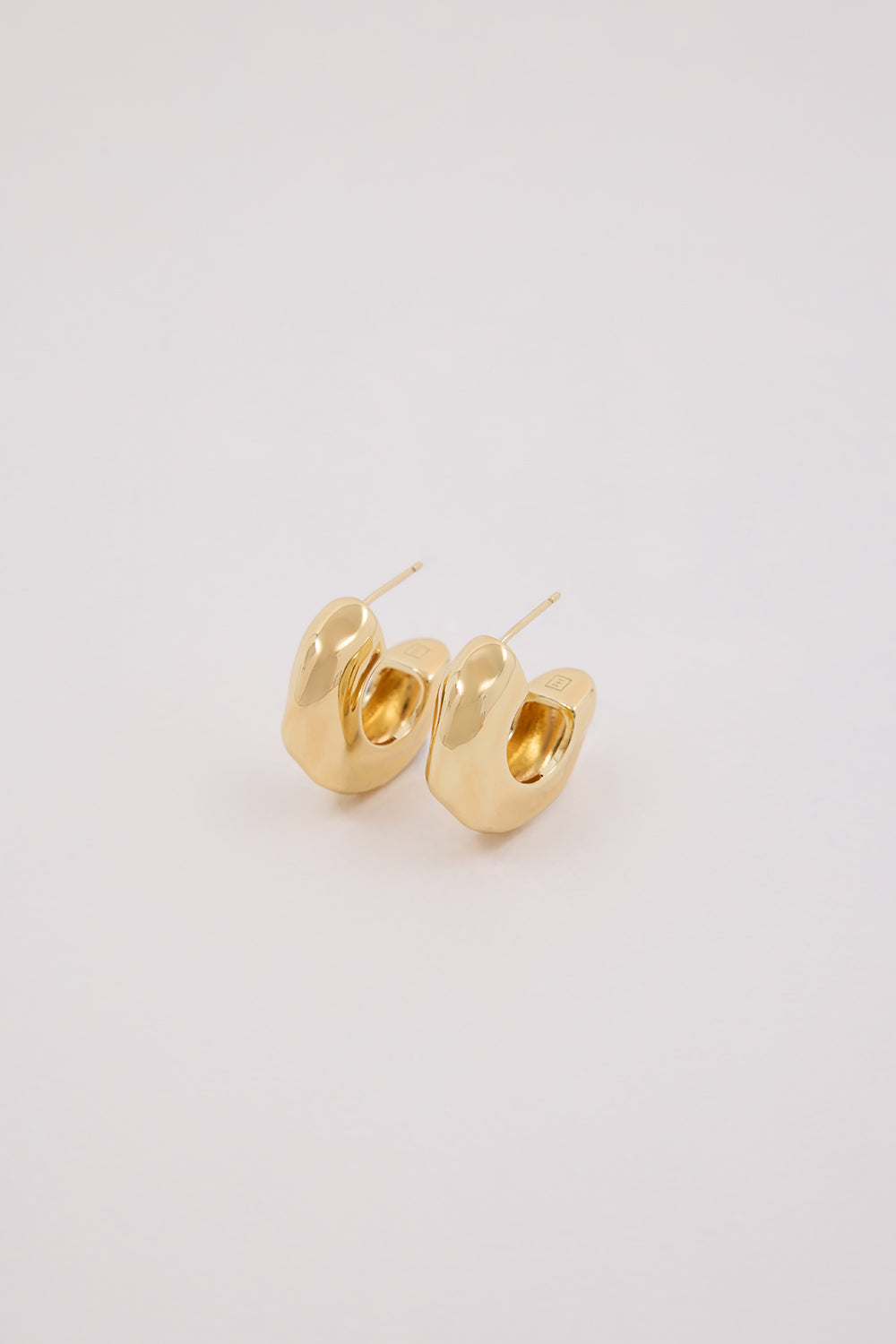 F+H GOLD HAMMERED CHUBBY HOOPS