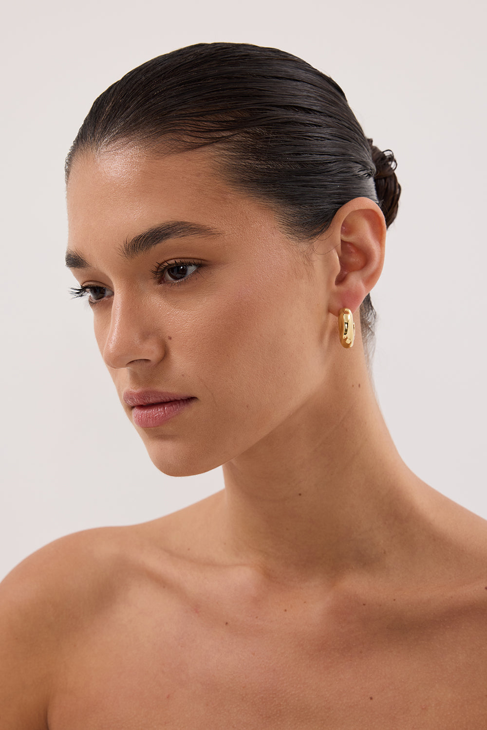 F+H GOLD HAMMERED CHUBBY HOOPS