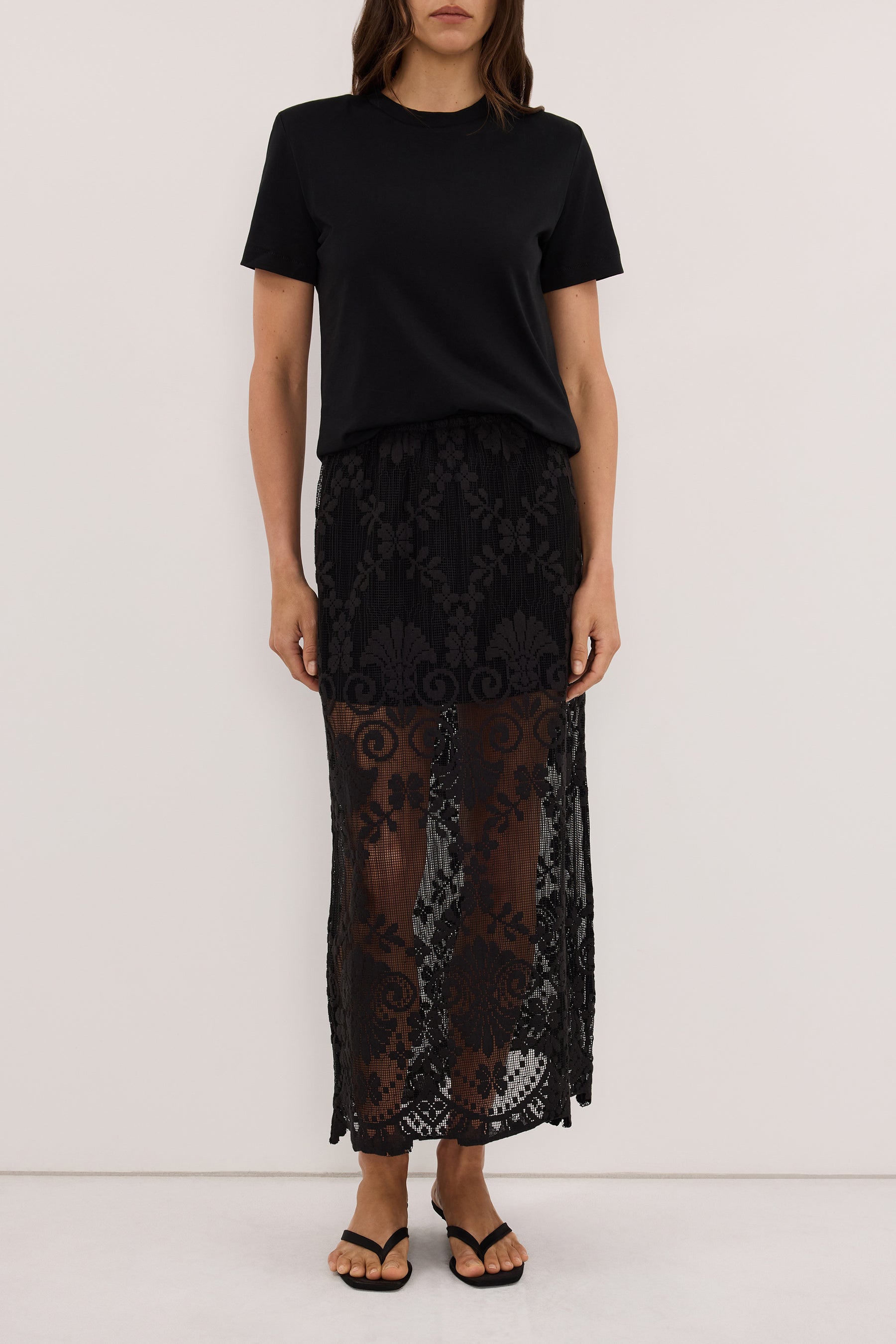 REINA BLACK LACE SKIRT – DISSH