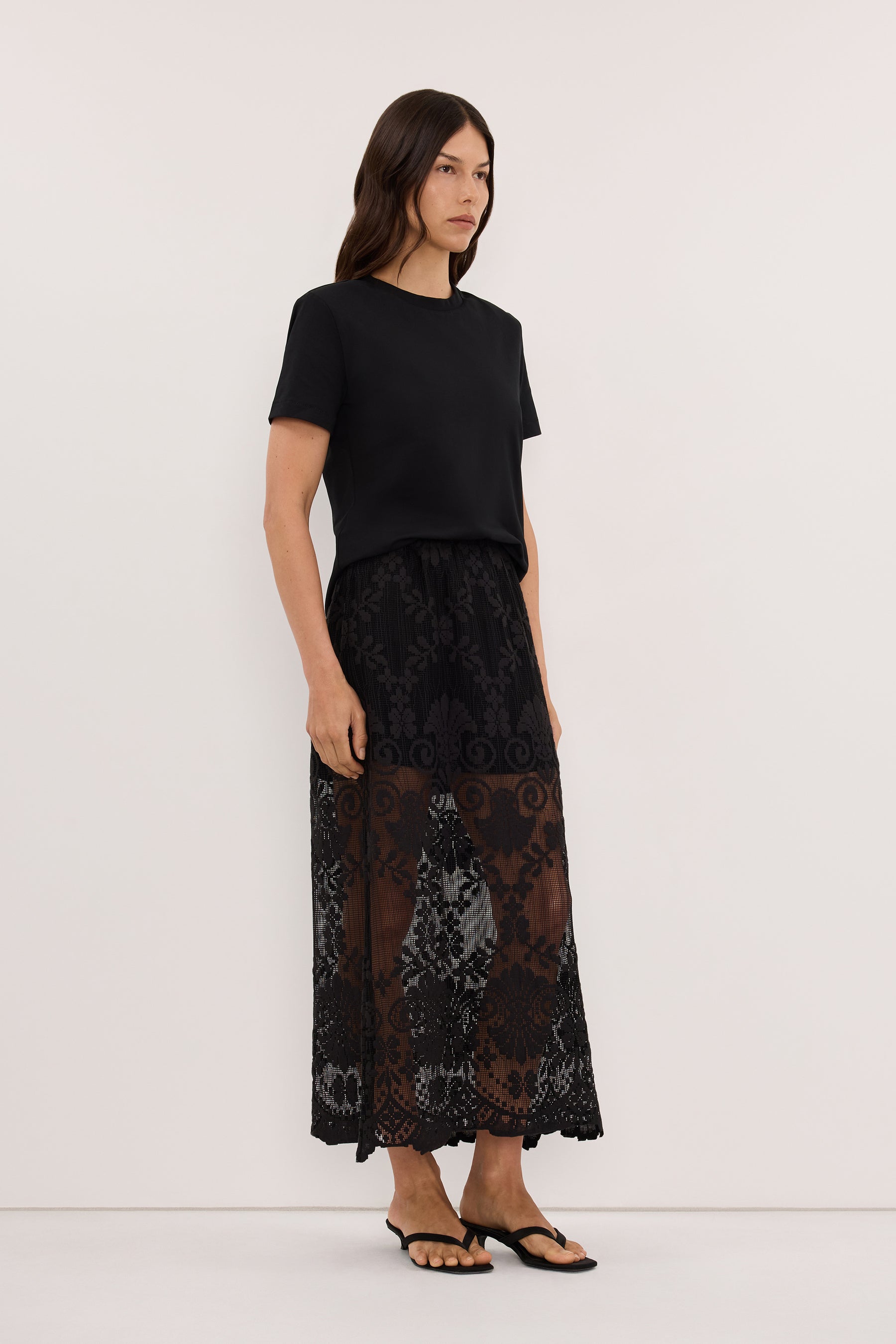 REINA BLACK LACE SKIRT – DISSH