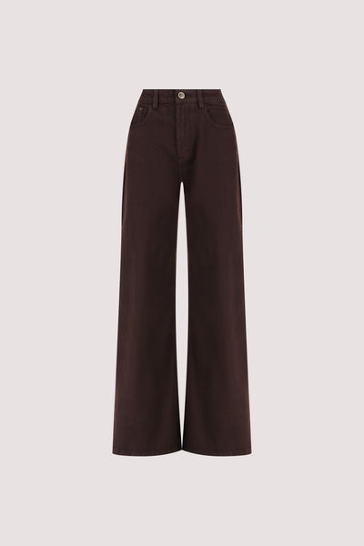 Stas wearing REAGAN 2.0 BURNT CHOC SLOUCHY JEAN