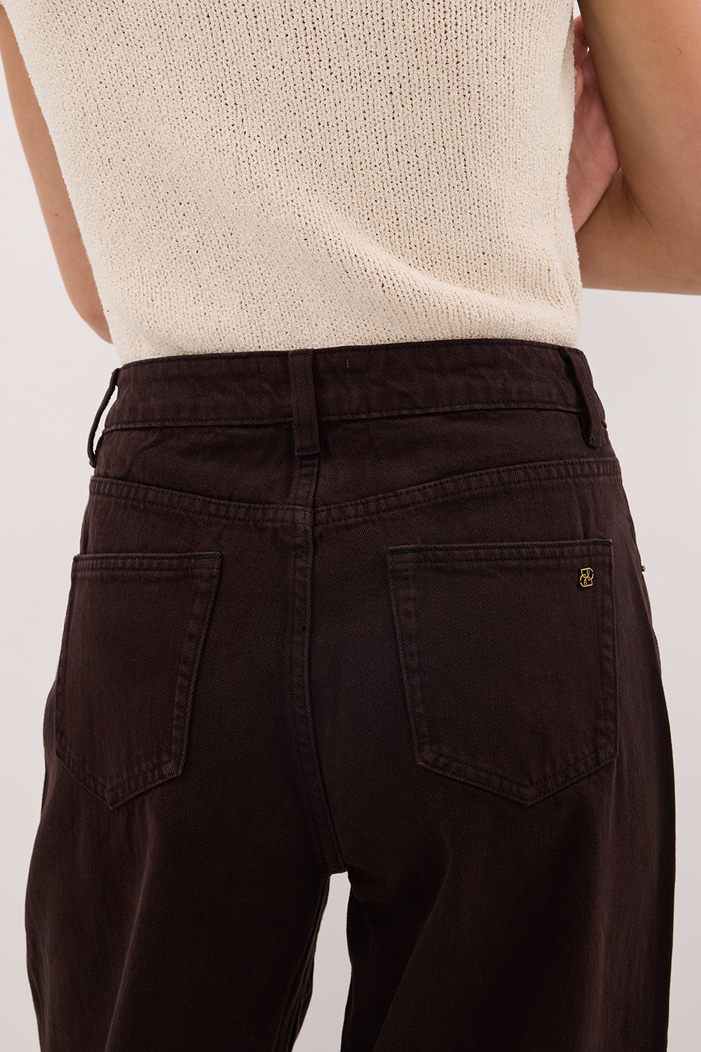 REAGAN 2.0 BURNT CHOC TALL SLOUCHY JEAN – DISSH