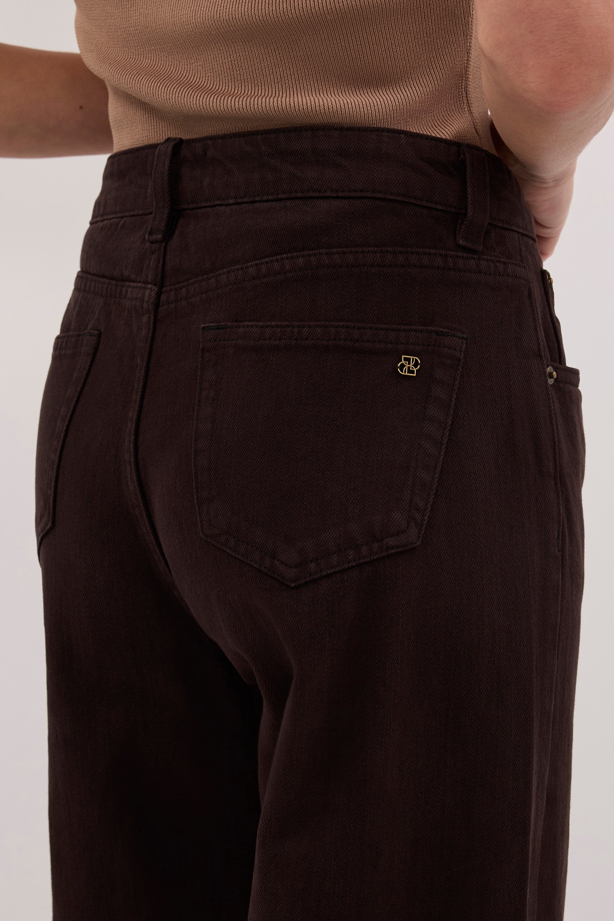 REAGAN 2.0 BURNT CHOC TALL SLOUCHY JEAN