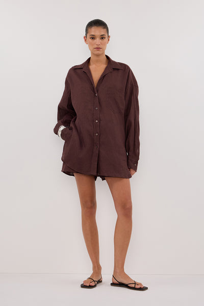 Aude wearing LUNE WALNUT OVERSIZED LINEN SHIRT