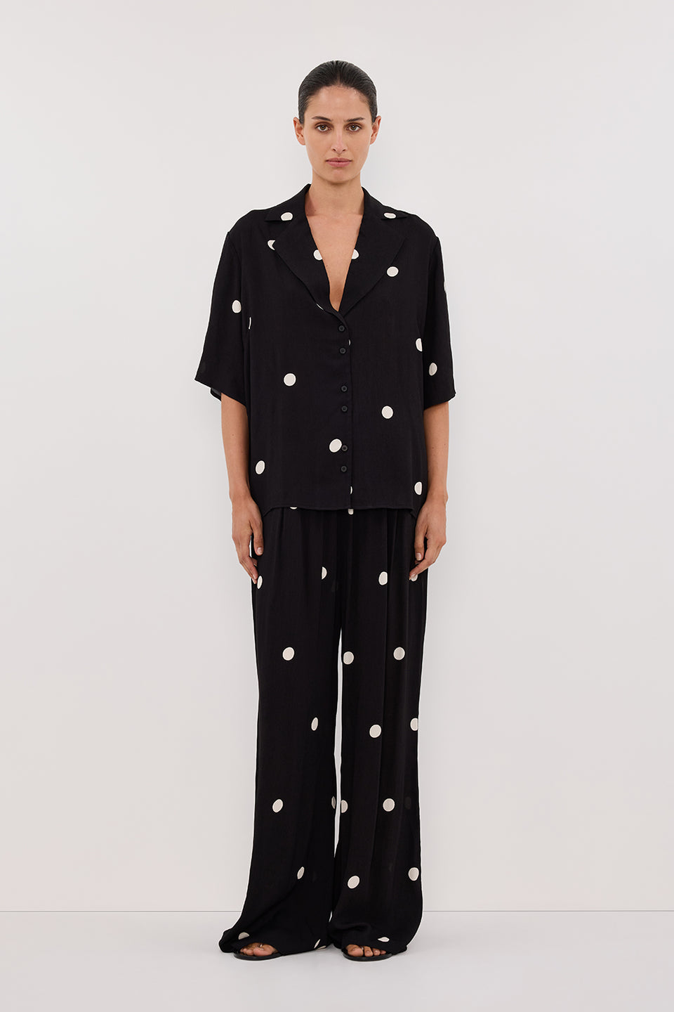 LAURA SPOT SHORT SLEEVE SHIRT