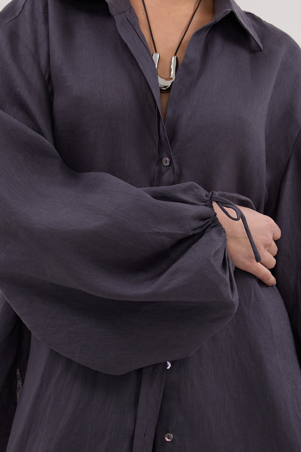 CARLA WASHED INDIGO LINEN SHIRT – DISSH