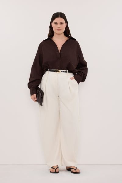 Jasmine wearing RHEA 2.0 BURNT CHOC OVERSIZED COTTON SHIRT