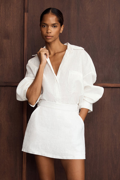 Kristen wearing ELLIS WHITE LONG SLEEVE LINEN SHIRT