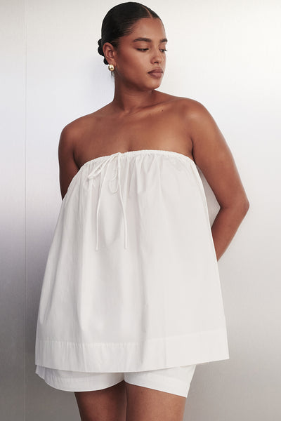 Amanda wearing SOMMER WHITE STRAPLESS POPLIN TOP