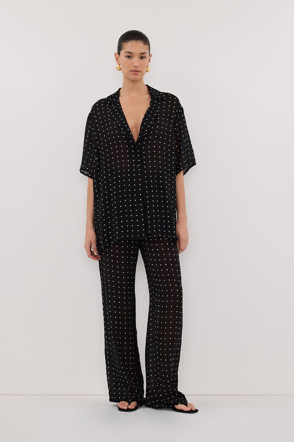 VANESSA BLACK SHORT SLEEVE RESORT SHIRT