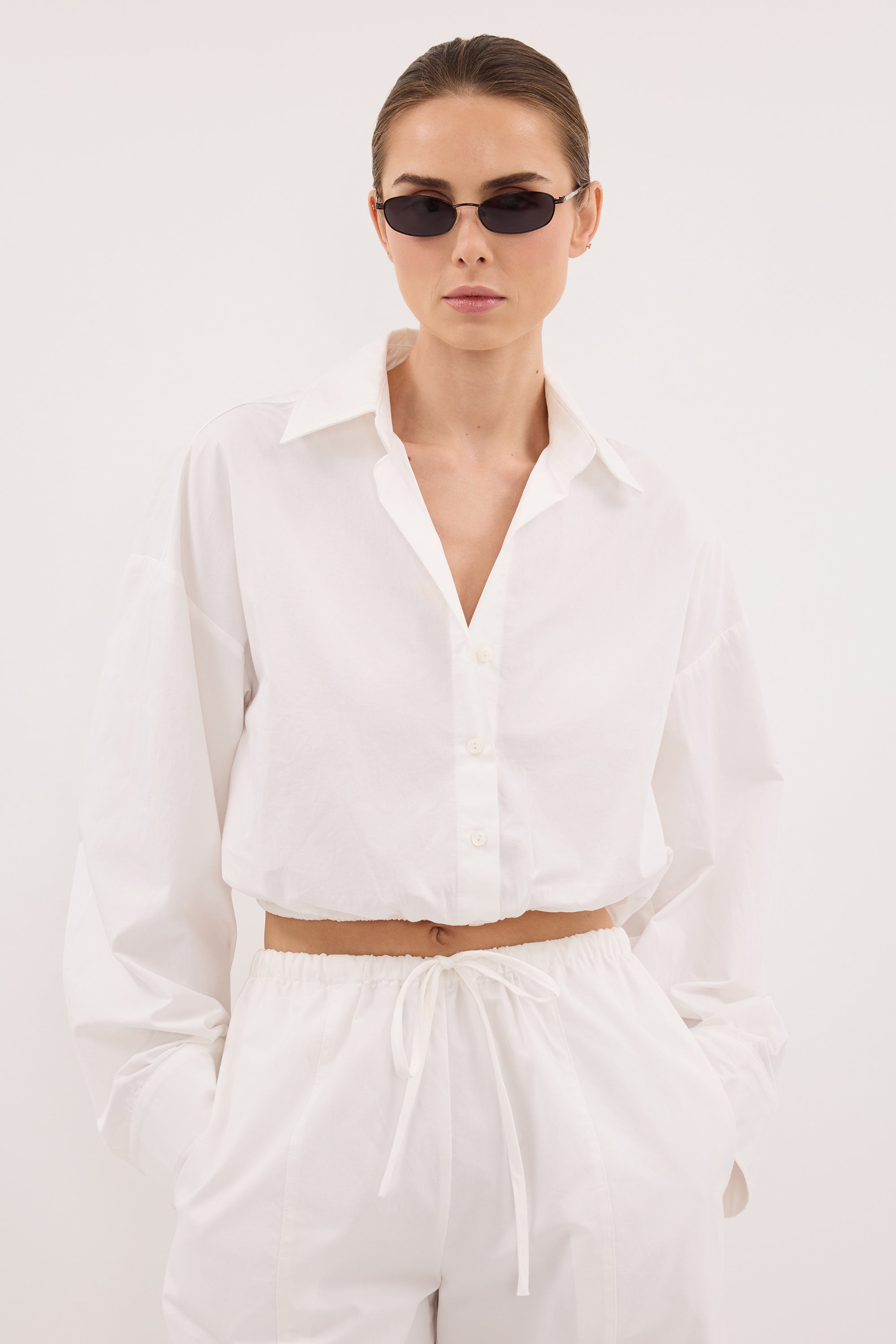 トップス Huitrox/curve cropped shirt /white CALI WHITE POPLIN CROPPED SHIRT – DISSH
