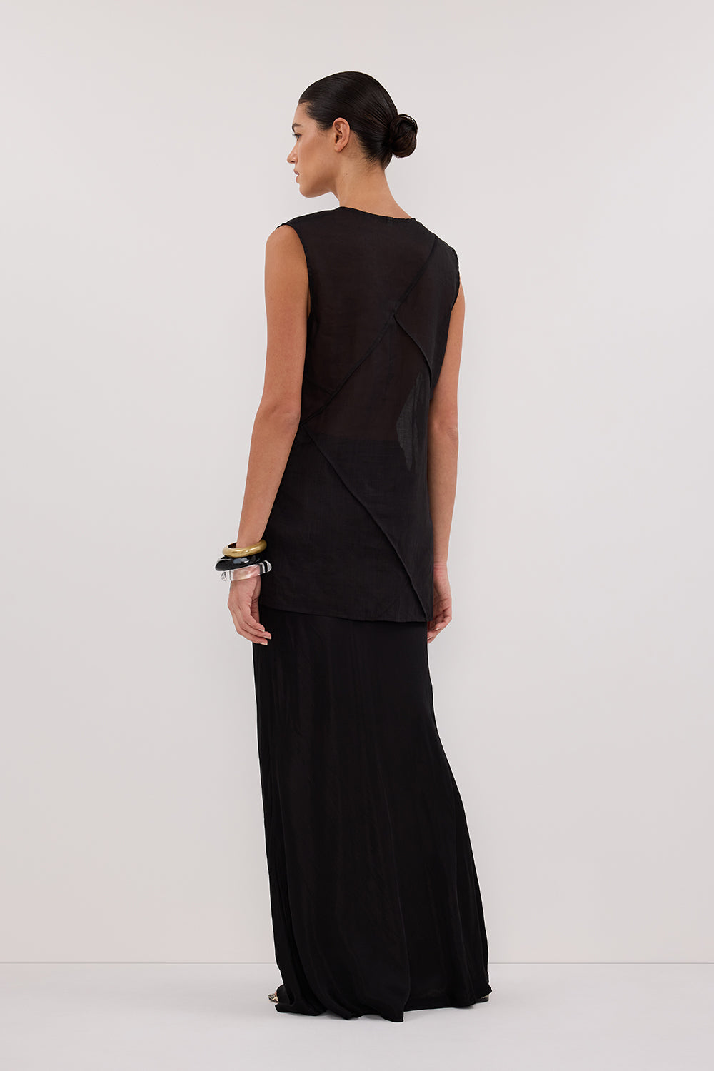 CARMEL BLACK RAMIE V NECK TOP