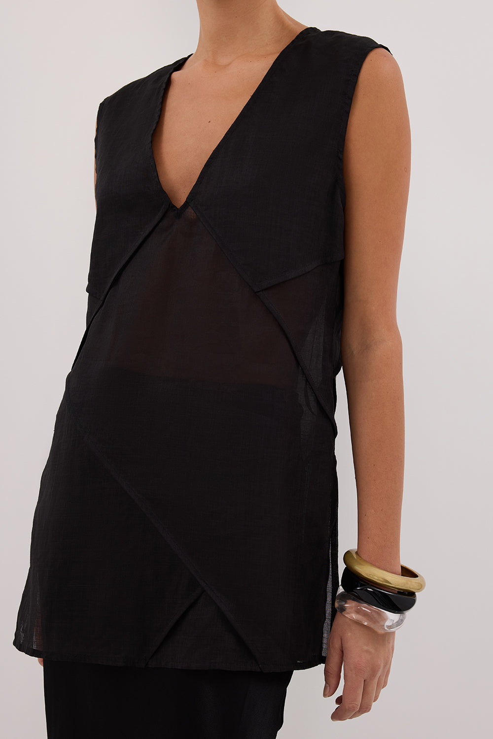 CARMEL BLACK RAMIE V NECK TOP