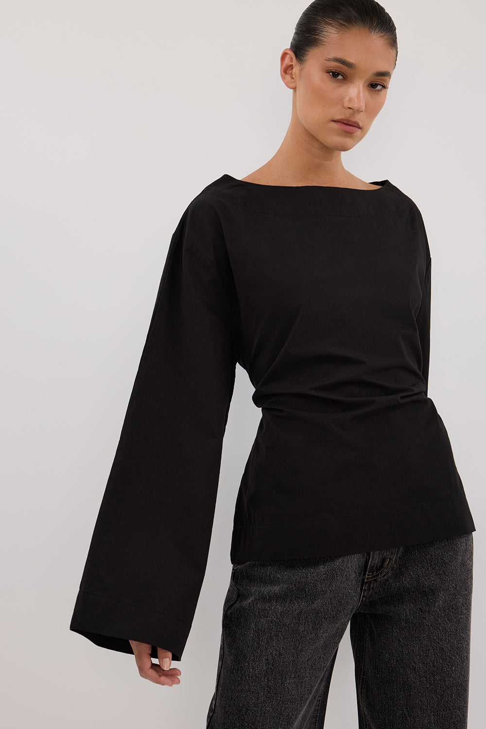 IVY BLACK LONG SLEEVE TOP
