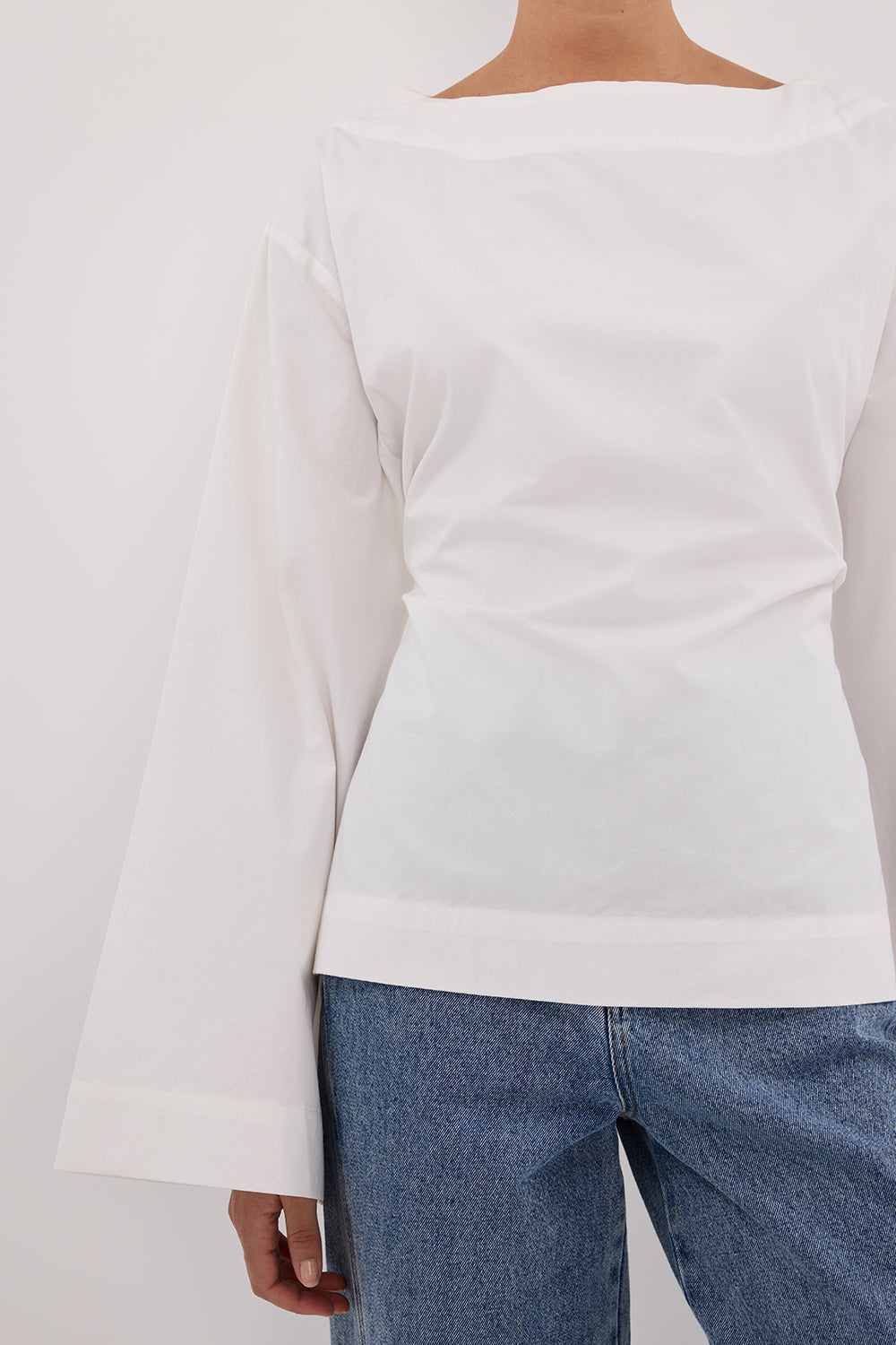 IVY WHITE LONG SLEEVE TOP