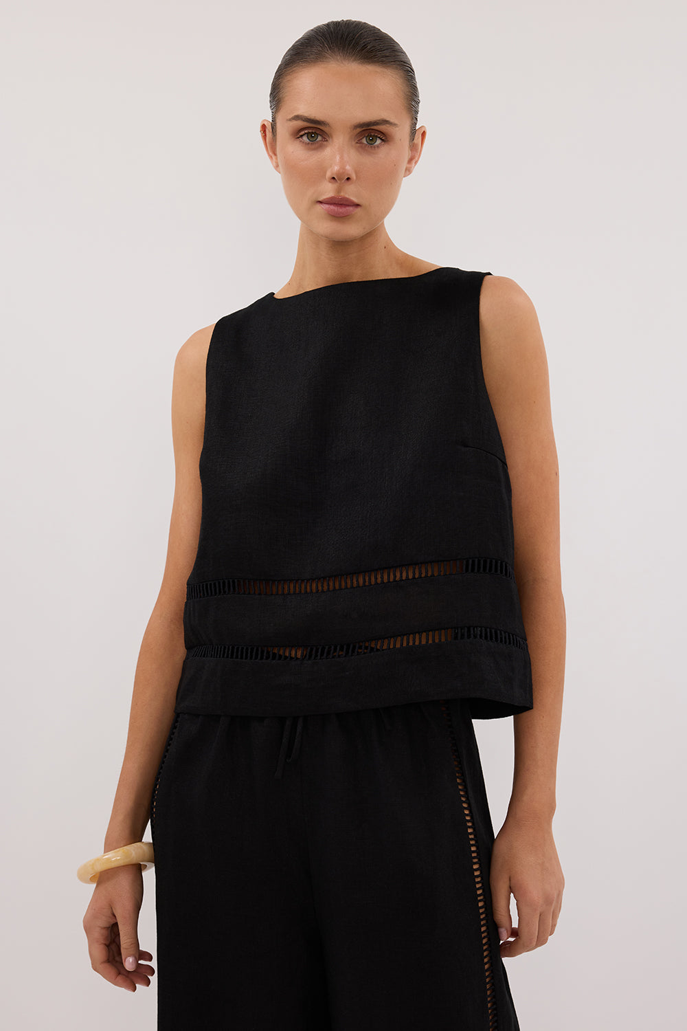 LINDSAY BLACK LINEN BOXY TOP