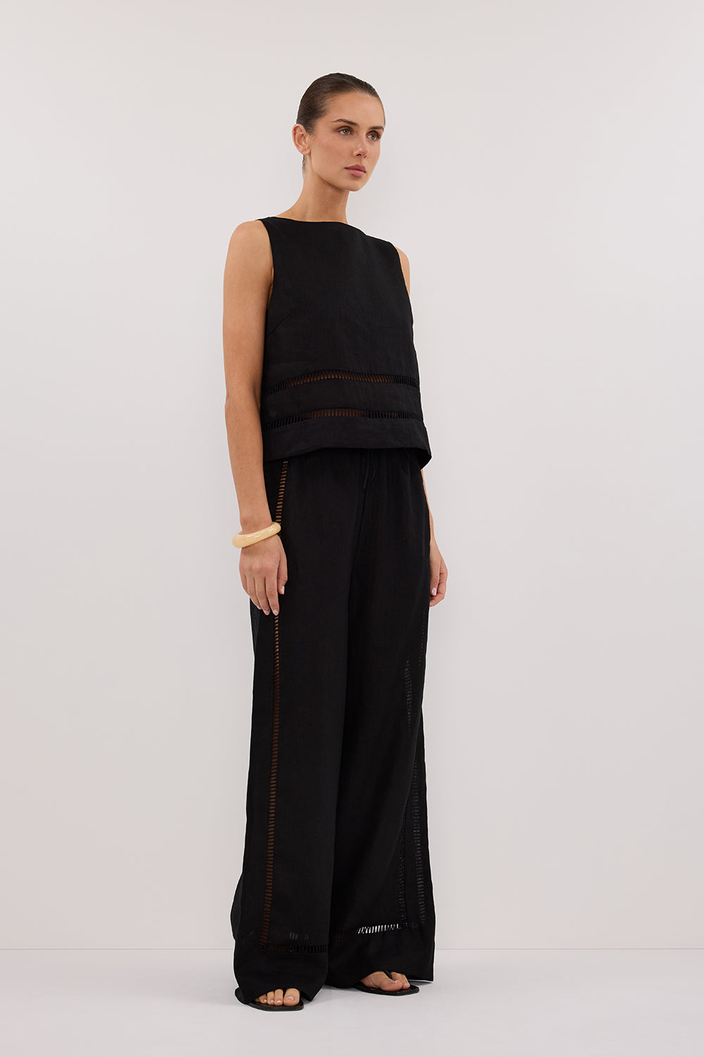 LINDSAY BLACK LINEN BOXY TOP