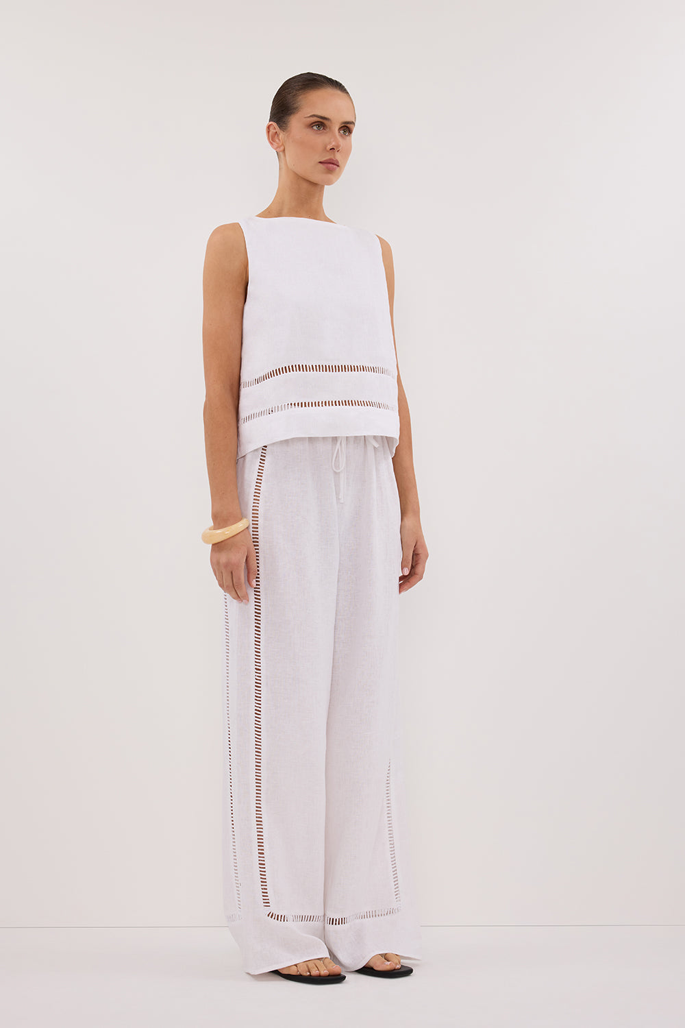 LINDSAY WHITE LINEN BOXY TOP