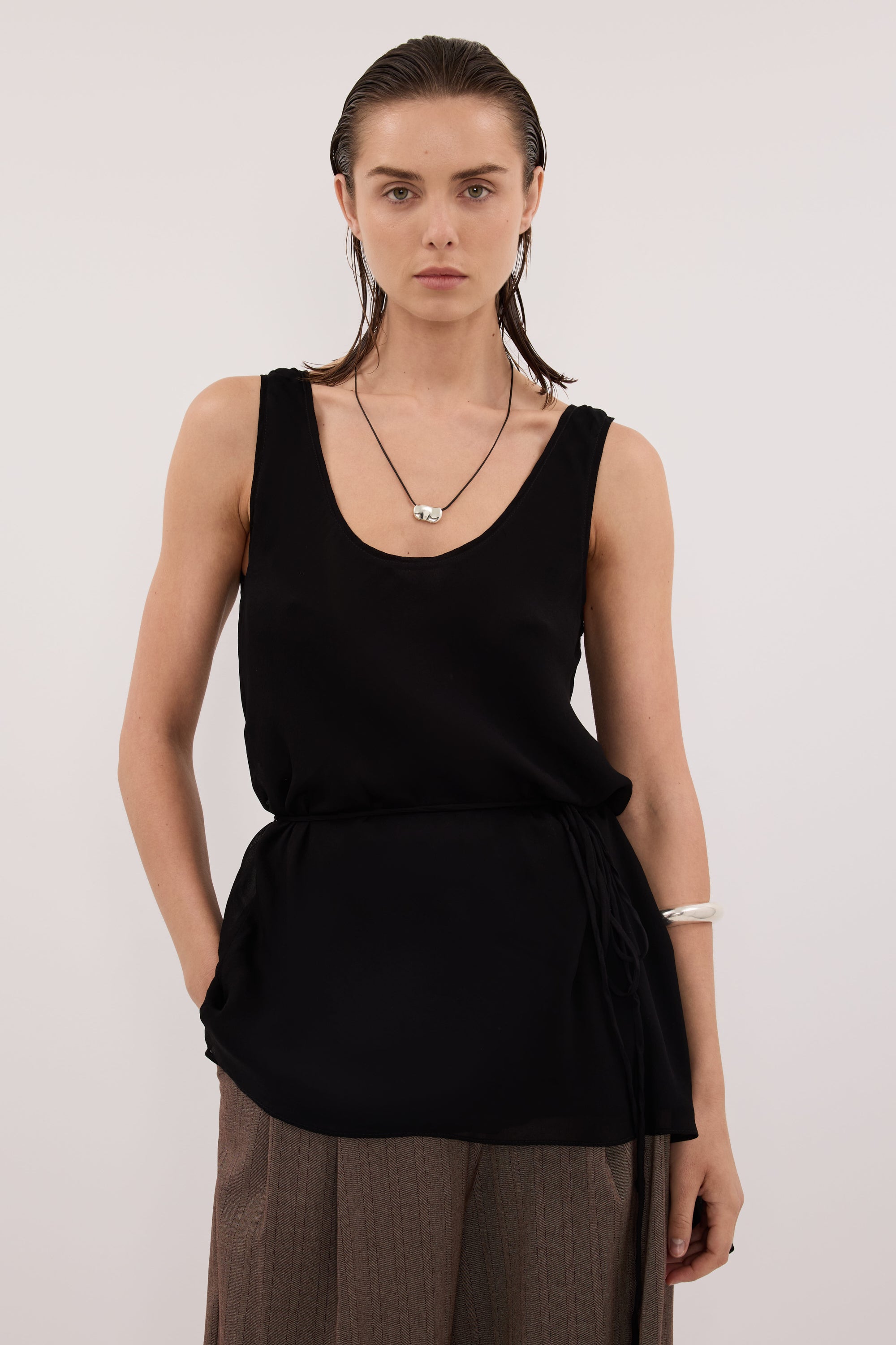 RUDI BLACK SLEEVELESS CAMI TOP