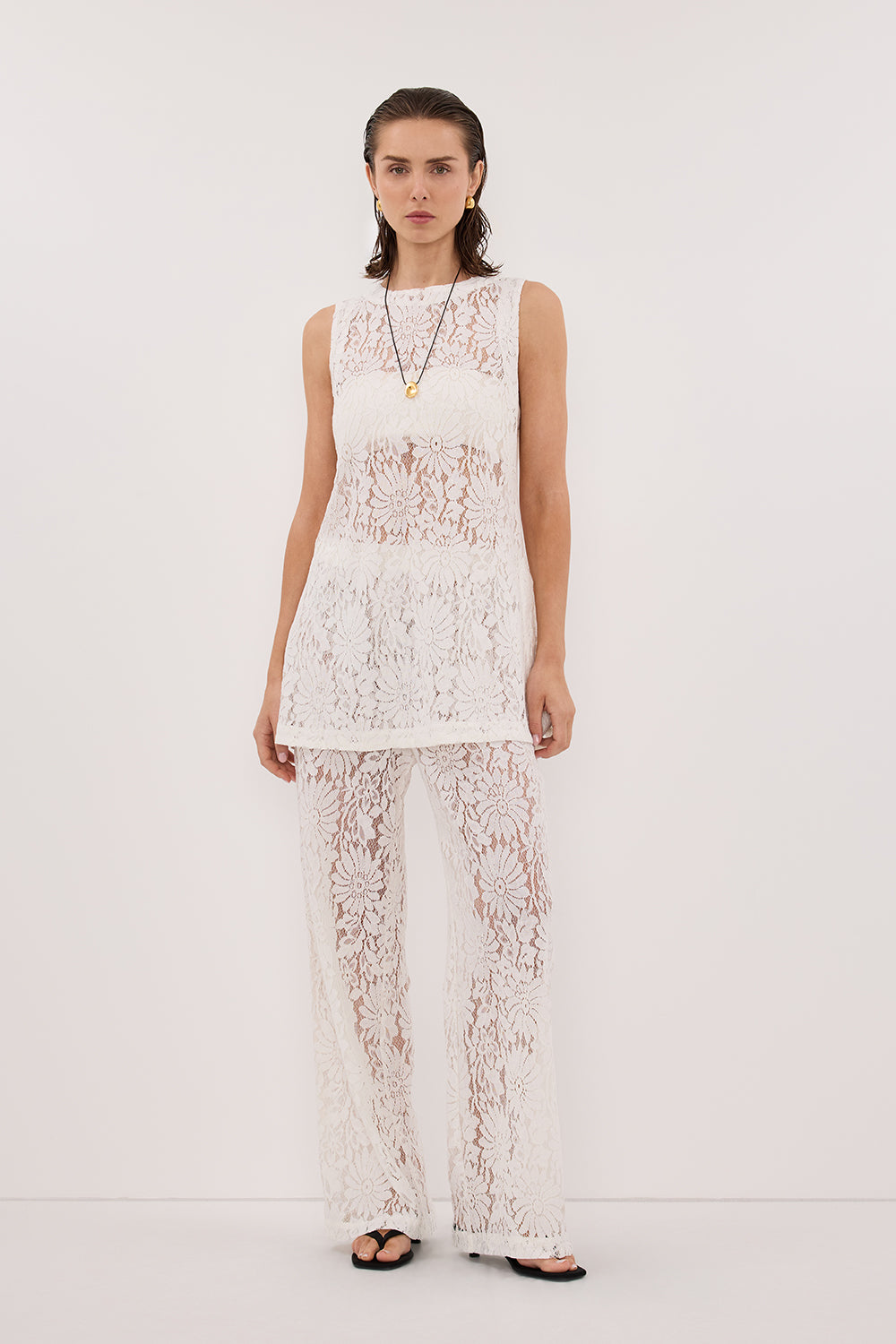 WILMA WHITE SLEEVELESS LACE TUNIC