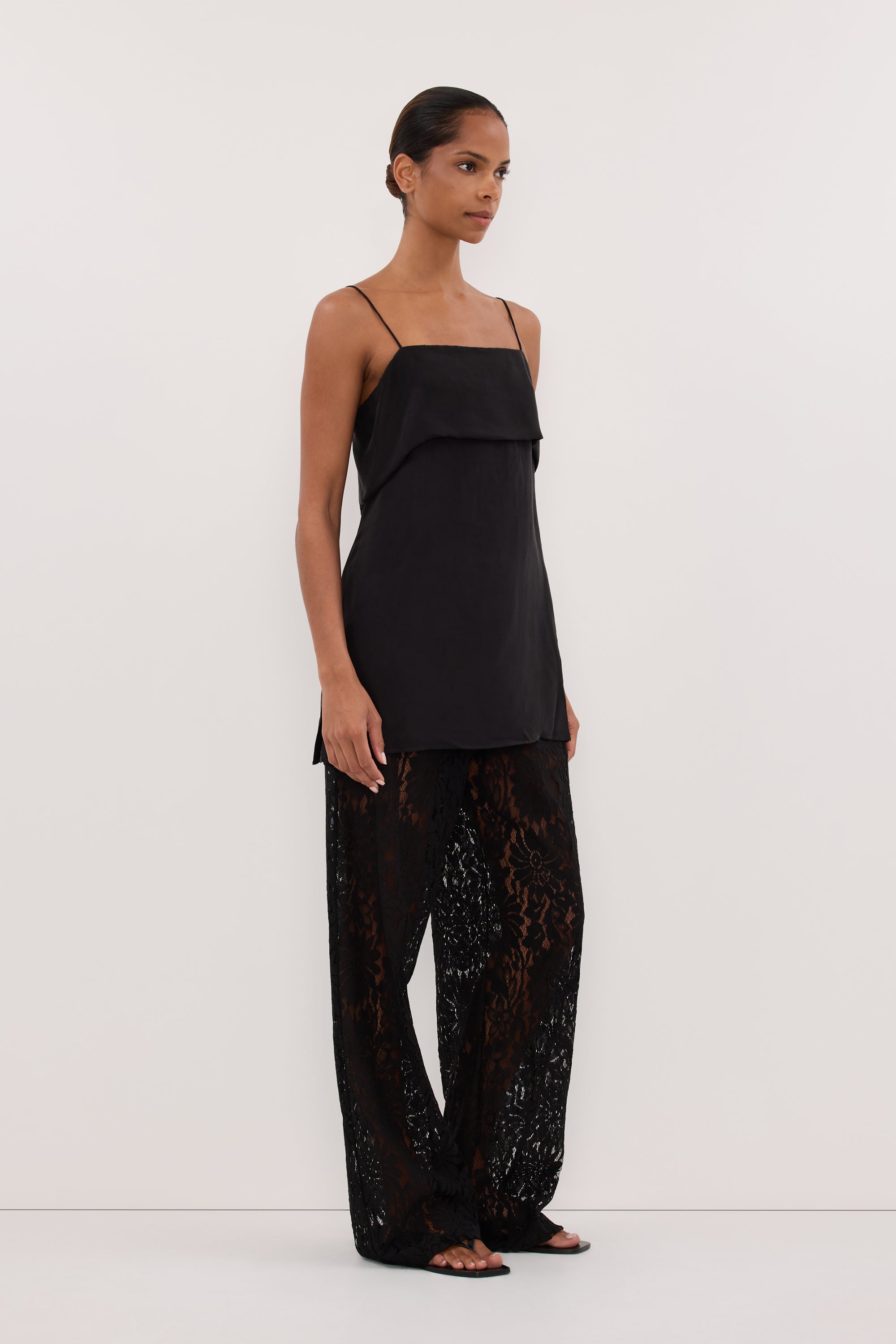 IDA BLACK SLEEVELESS FOLDOVER CAMI TOP
