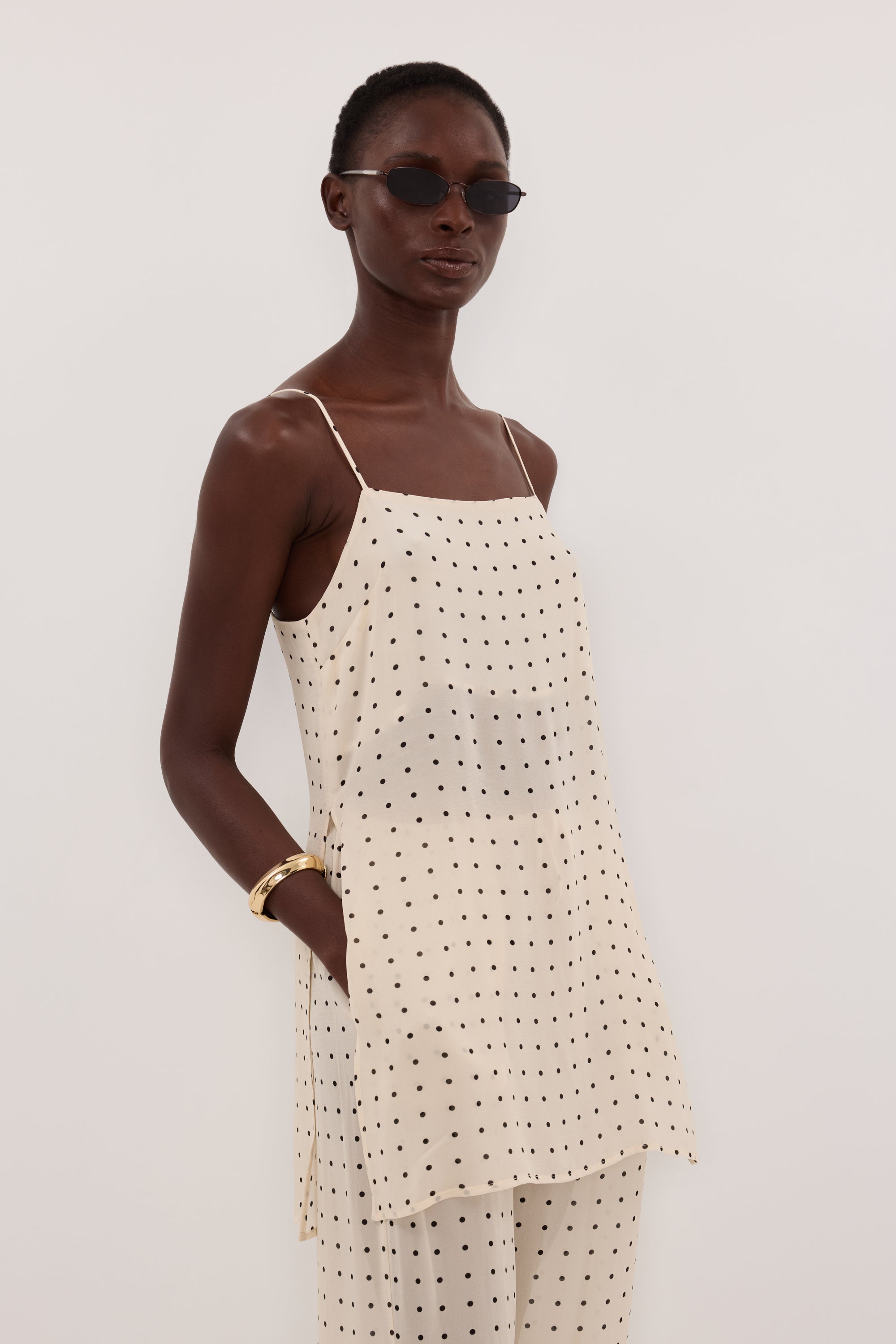 VANESSA SANDSTONE SLEEVELESS SPOT CAMI TOP