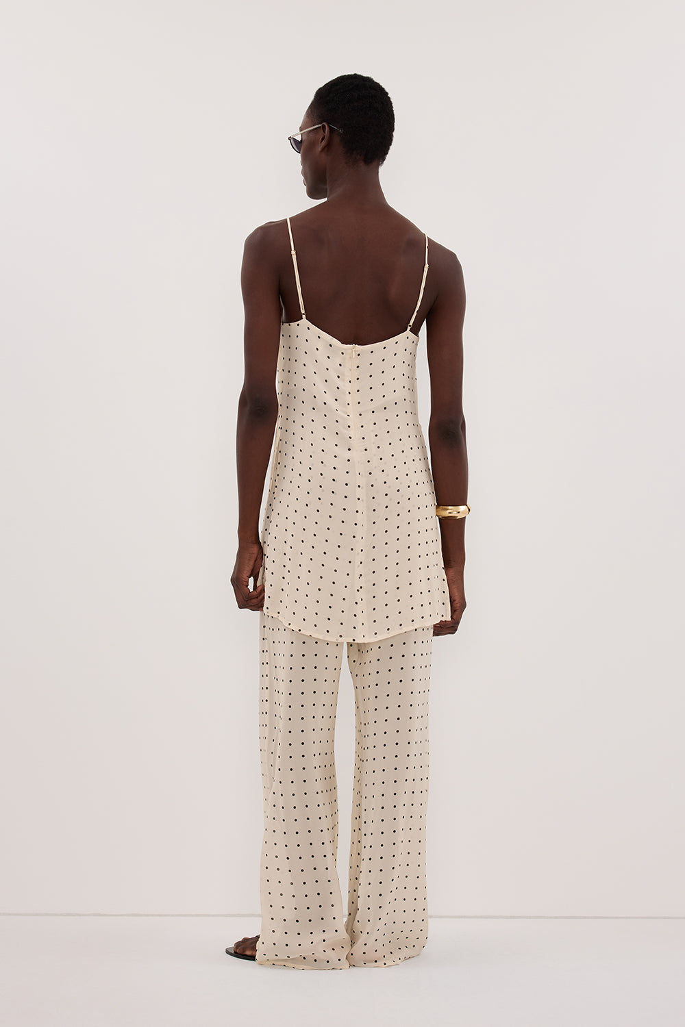 VANESSA SANDSTONE SLEEVELESS SPOT CAMI TOP