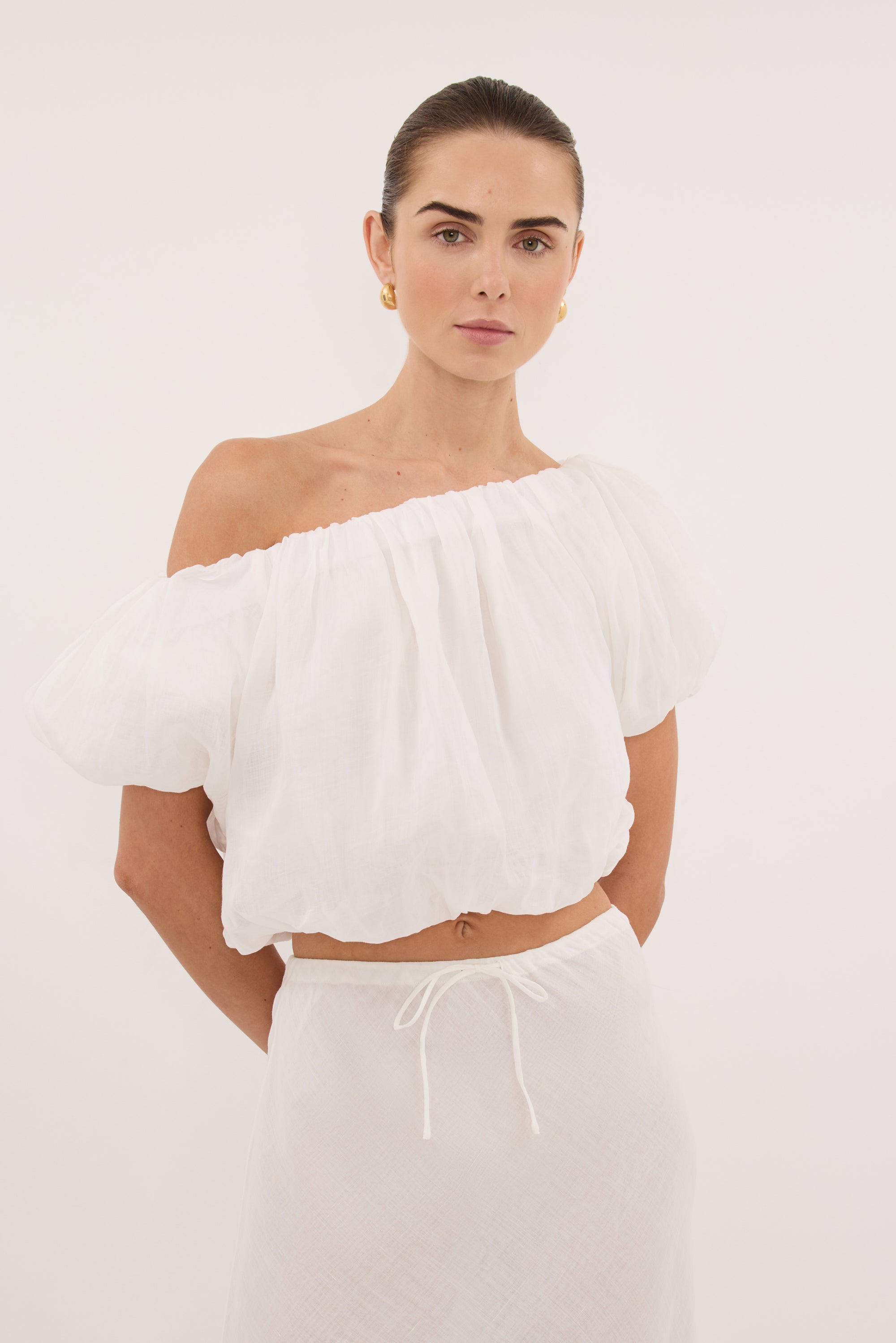 ARLO WHITE RAMIE OFF SHOULDER BUBBLE TOP