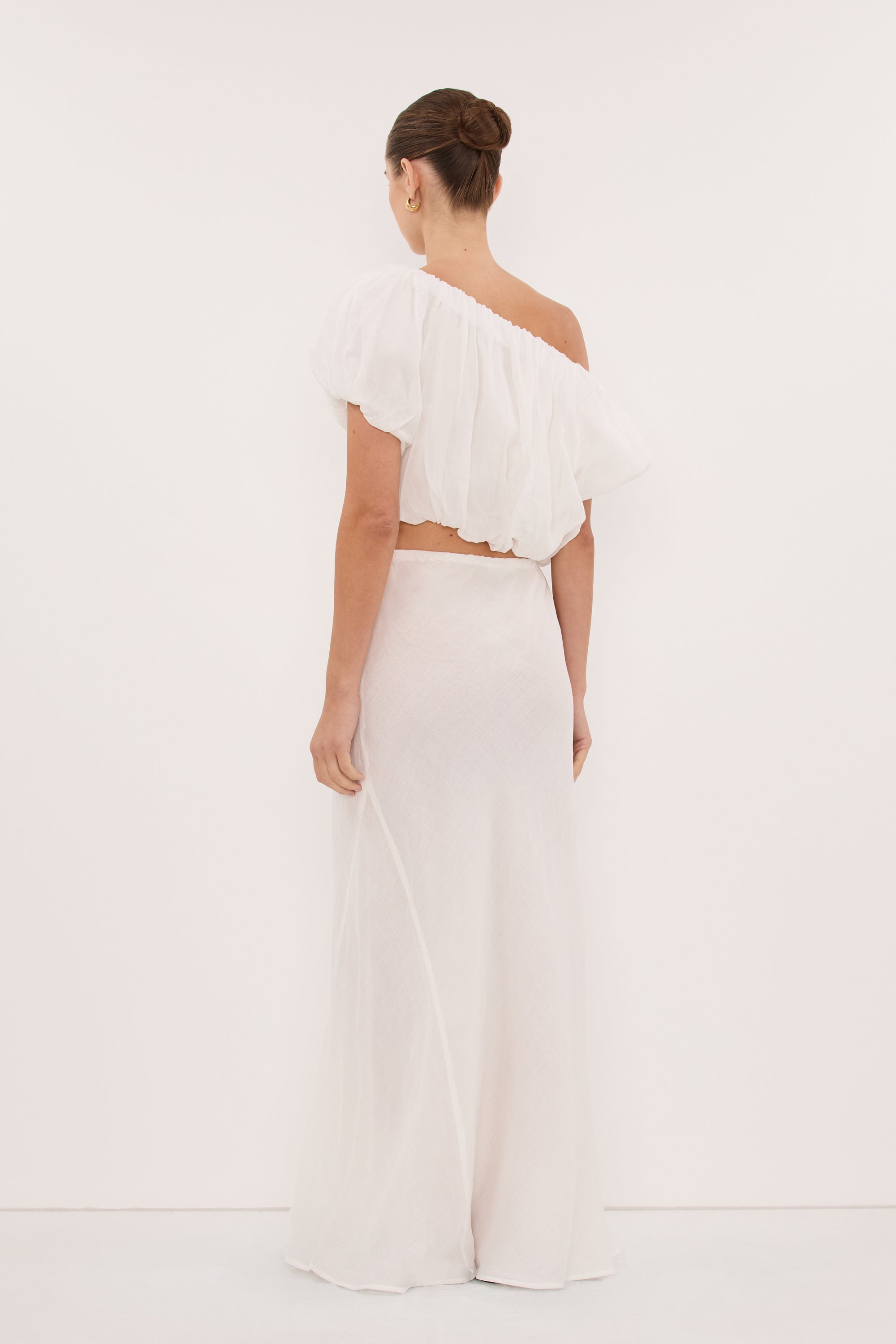 ARLO WHITE RAMIE OFF SHOULDER BUBBLE TOP