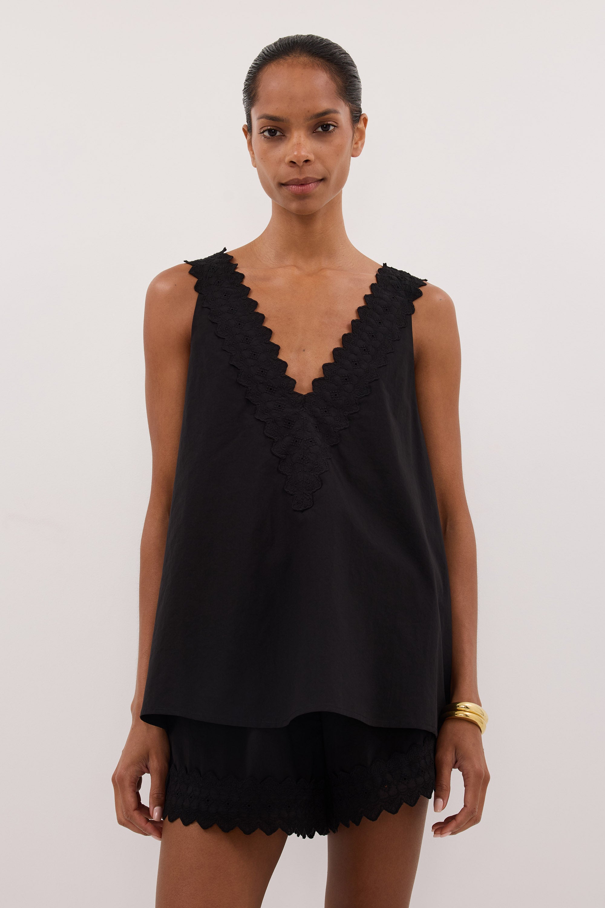 ANNABEL BLACK V NECK TOP