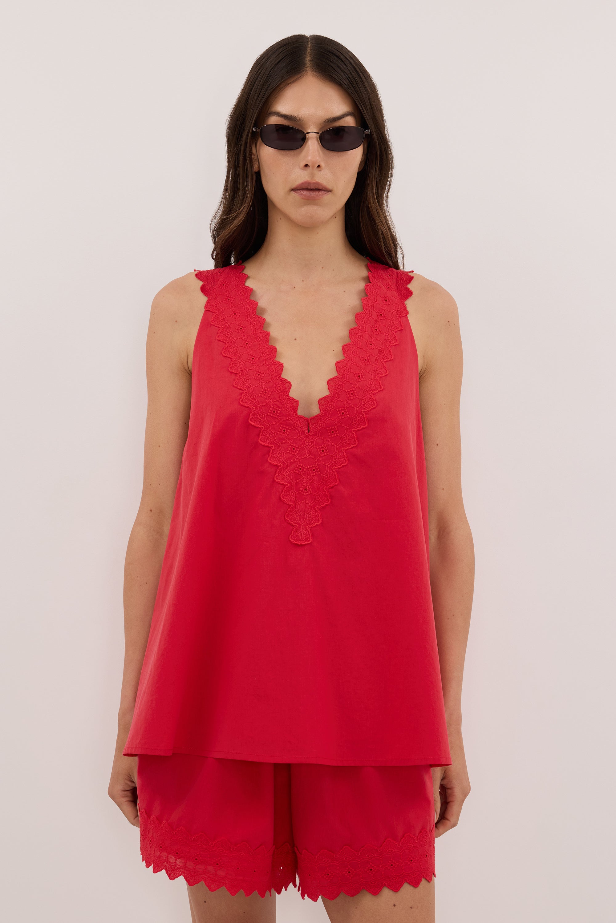 ANNABEL RED V NECK TOP