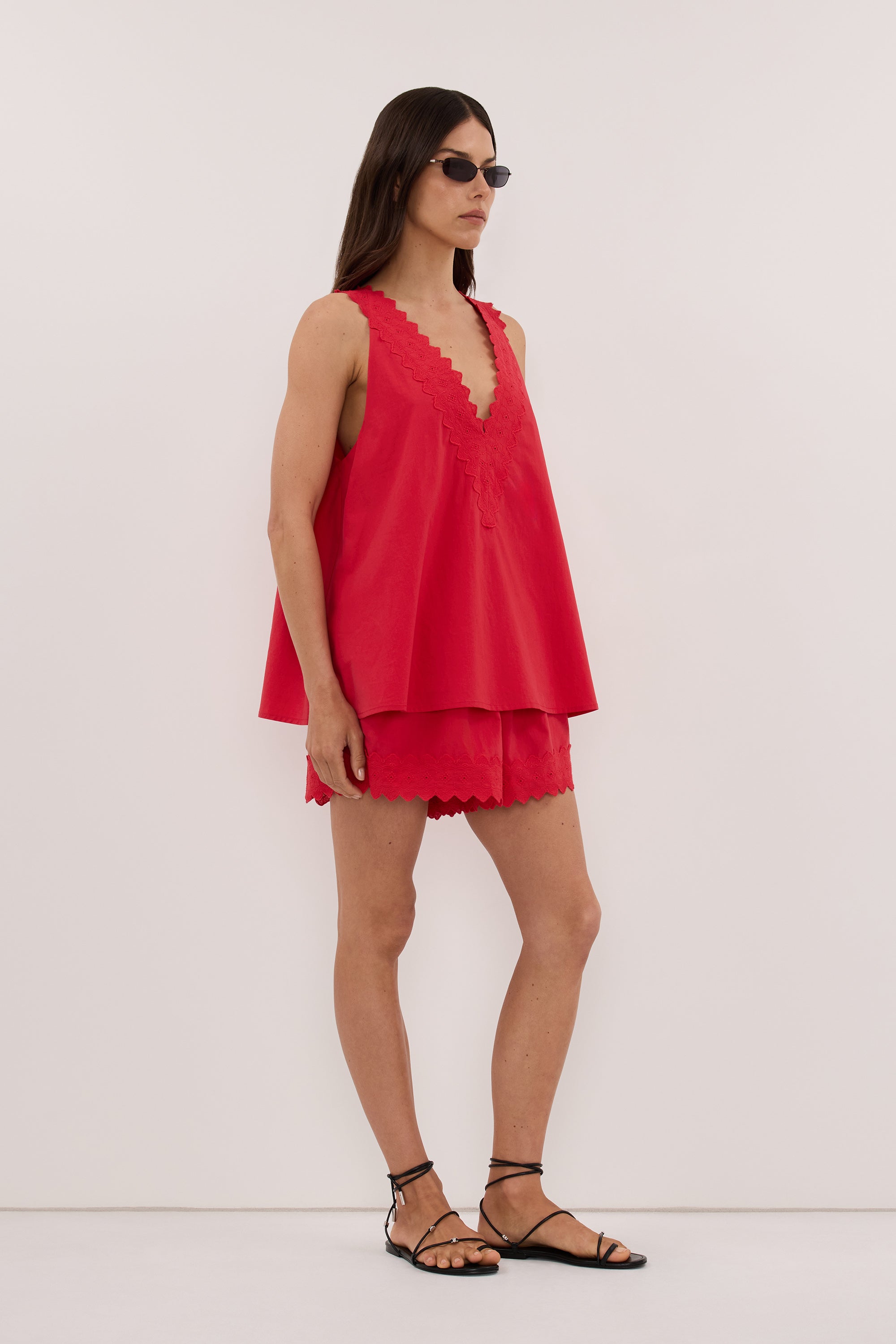 ANNABEL RED V NECK TOP