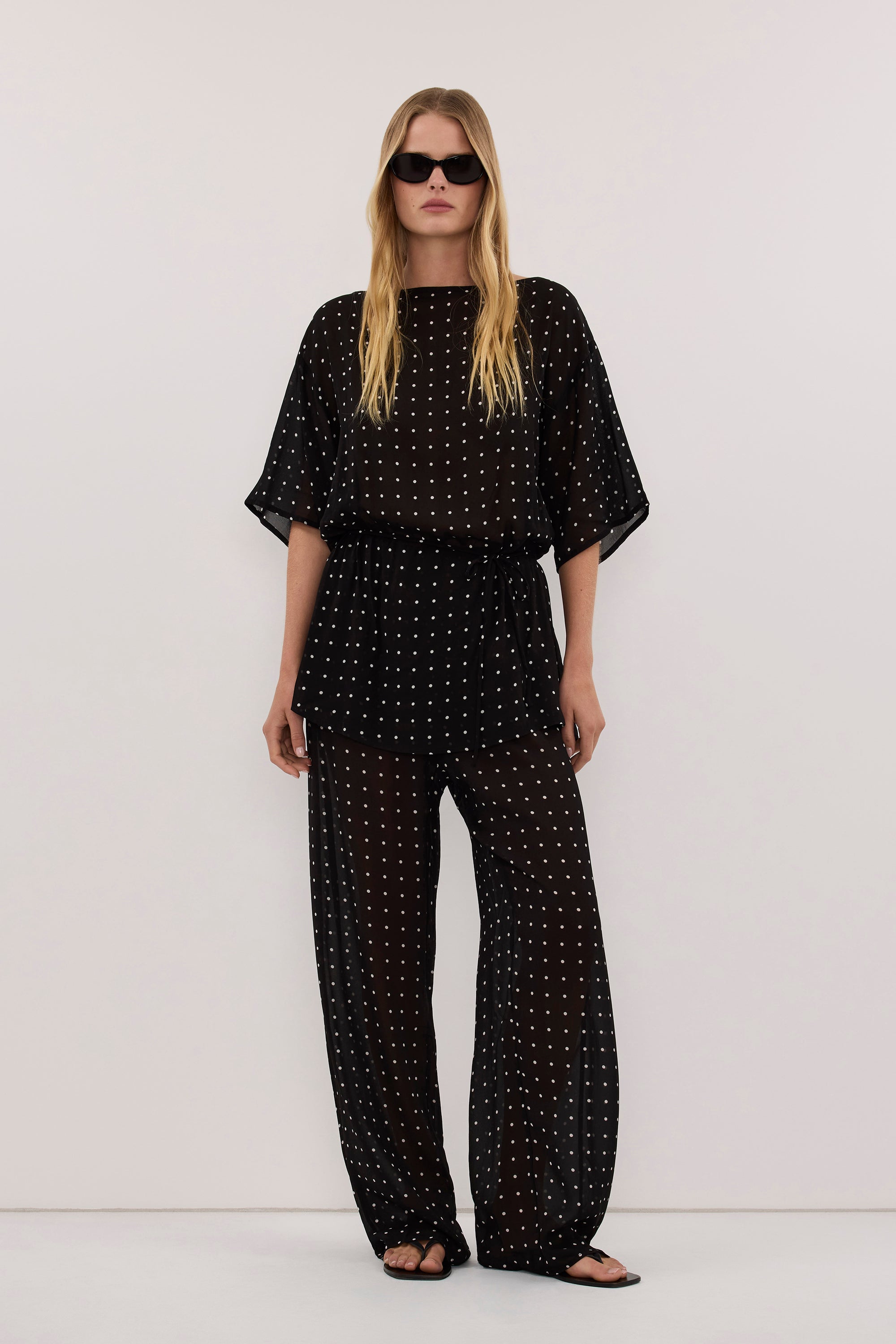 VANESSA BLACK SPOT PRINT TEE