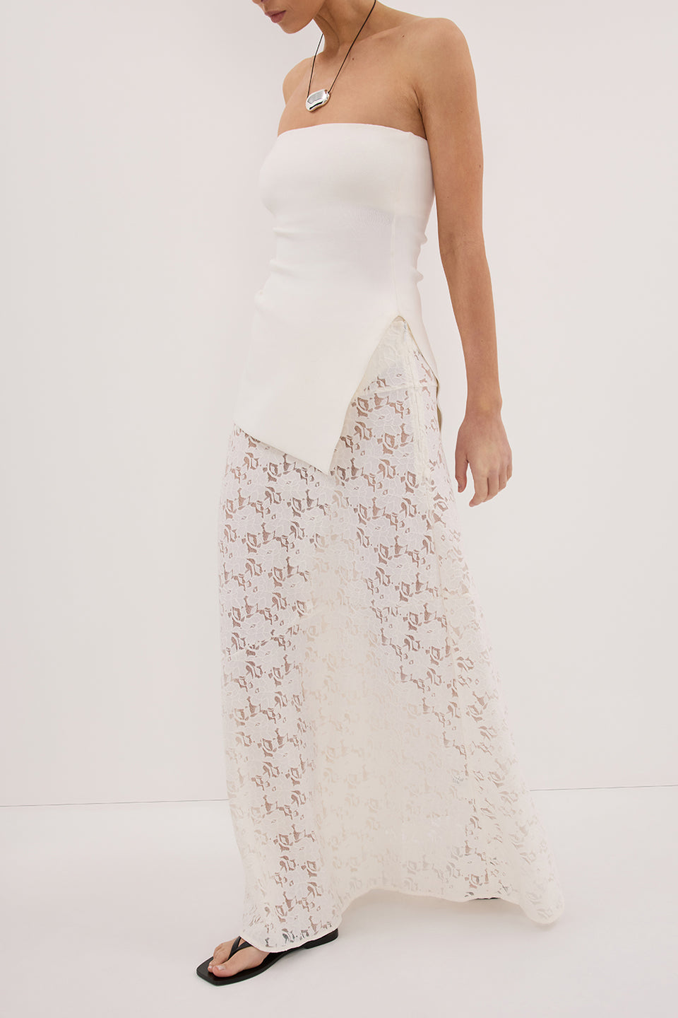 LOULA WHITE LACE SKIRT