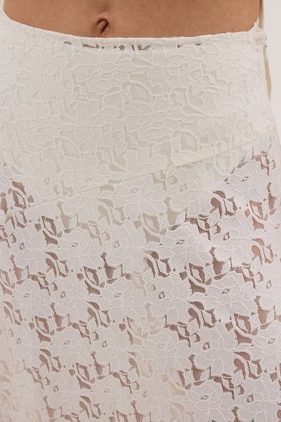 Jasmine wearing LOULA WHITE LACE SKIRT